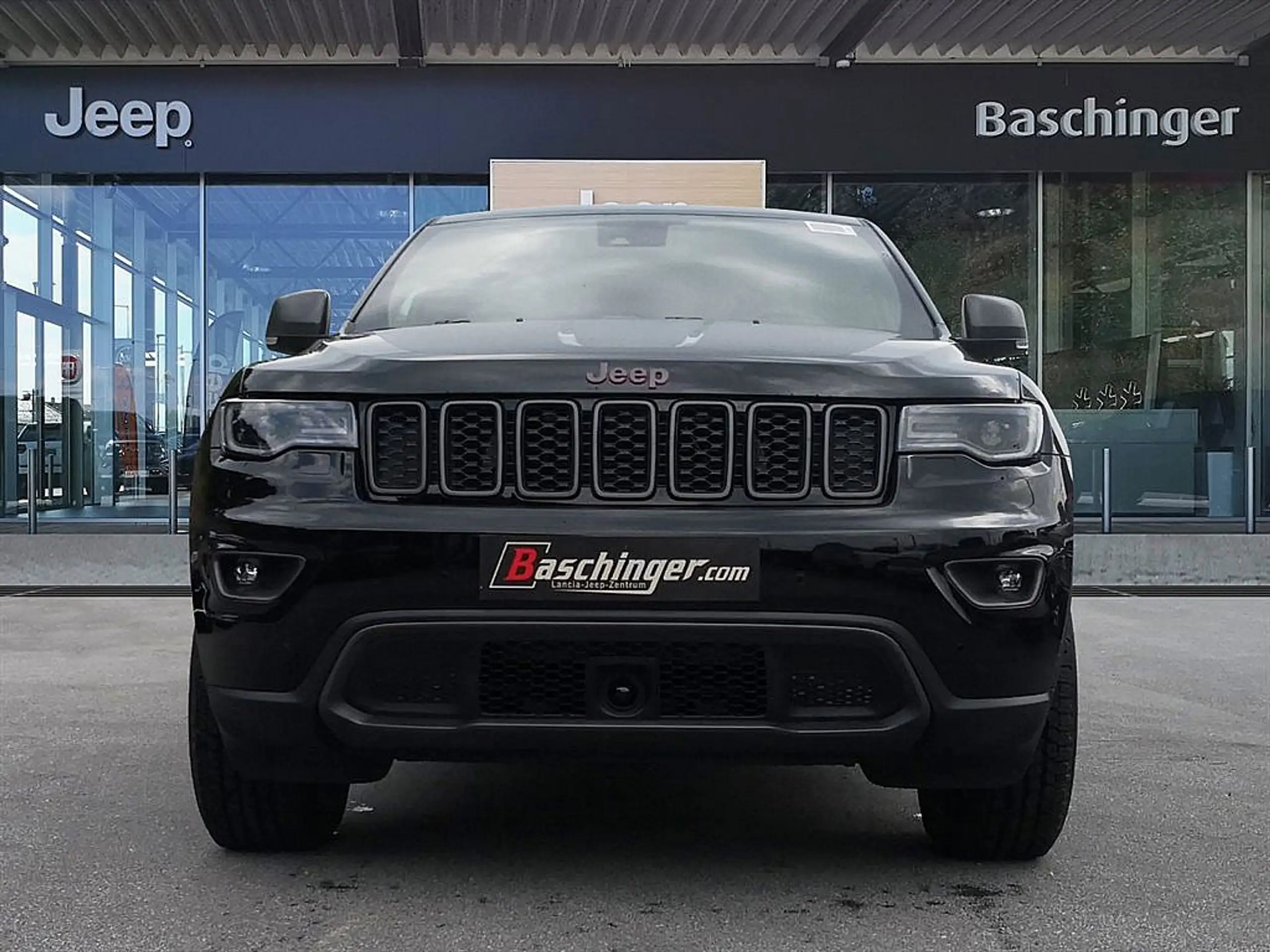 Jeep - Grand Cherokee