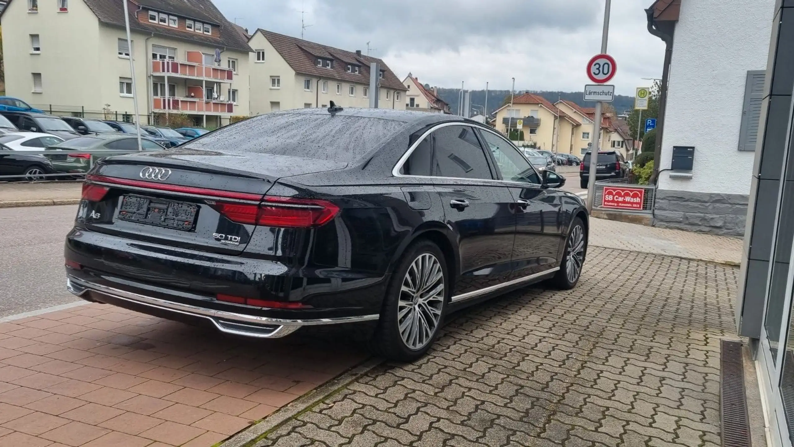 Audi - A8