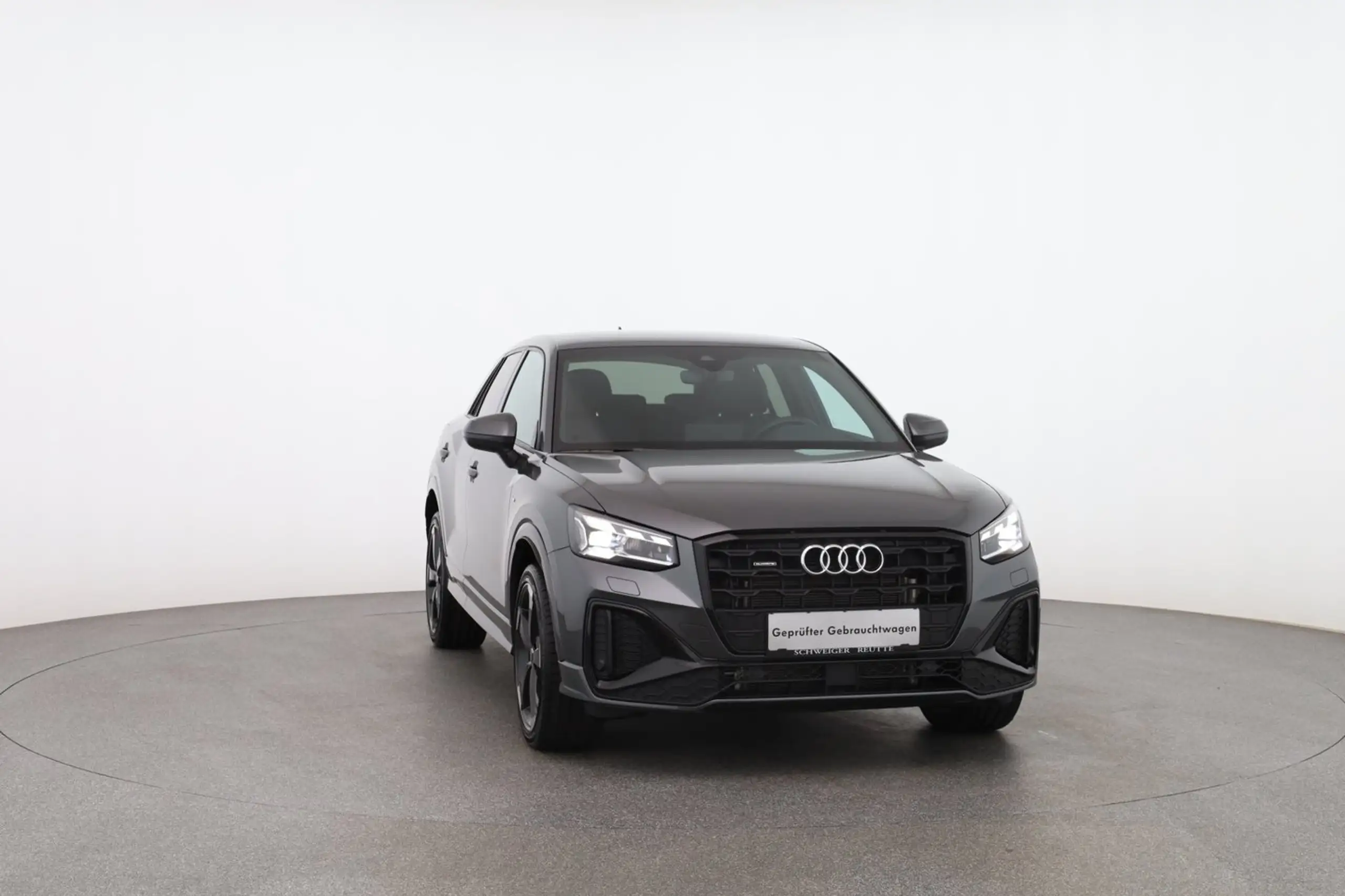 Audi - Q2