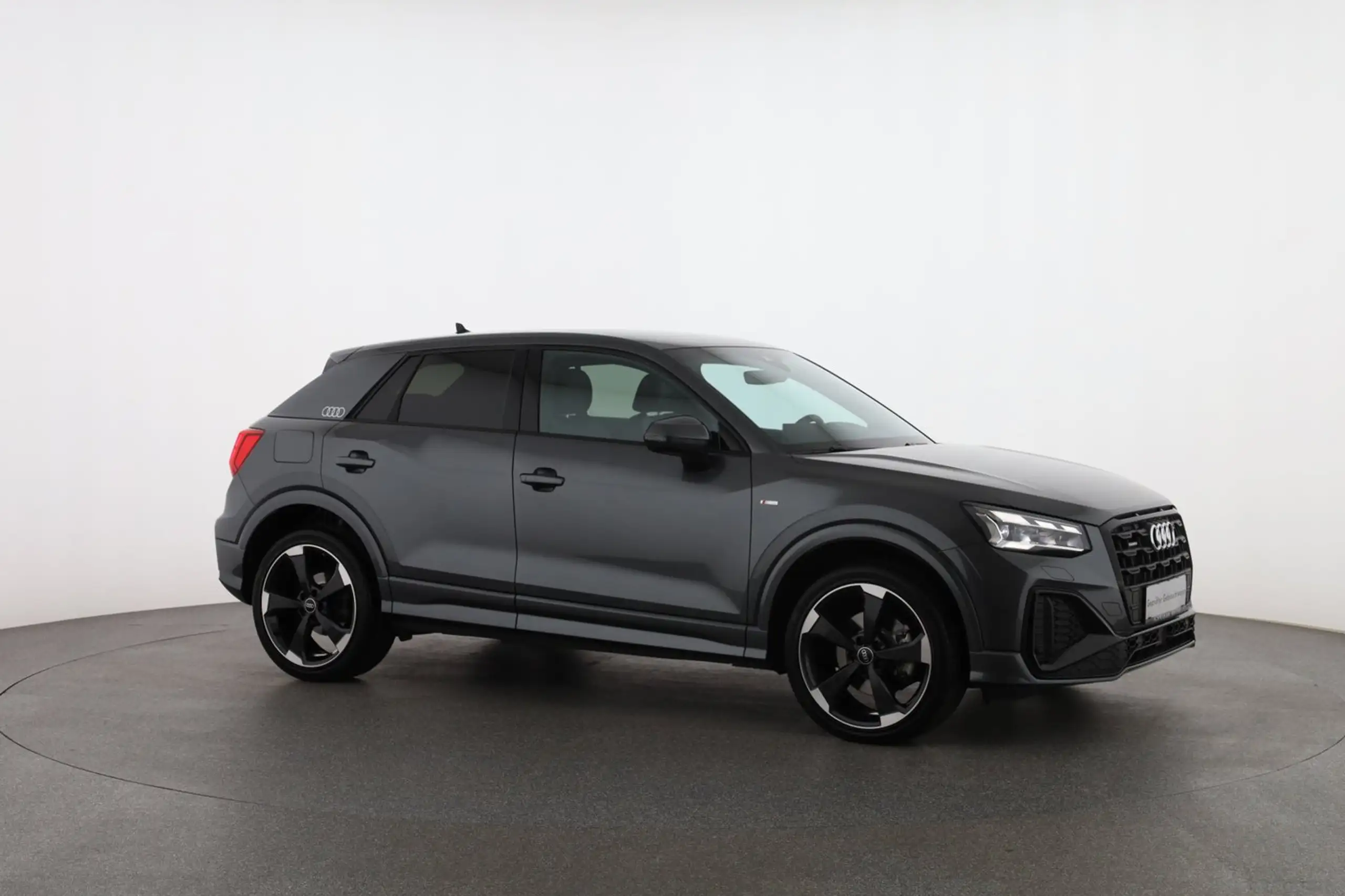 Audi - Q2