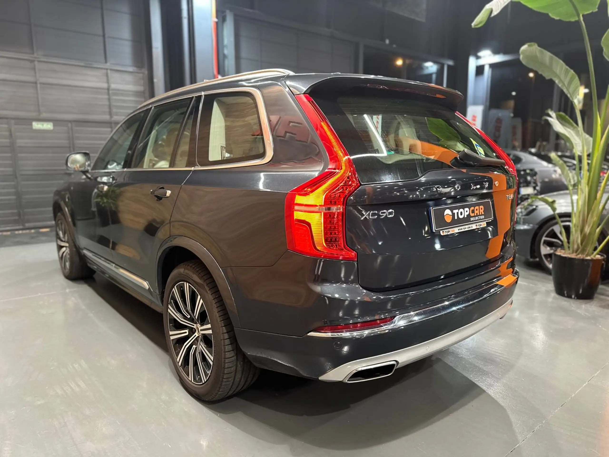 Volvo - XC90