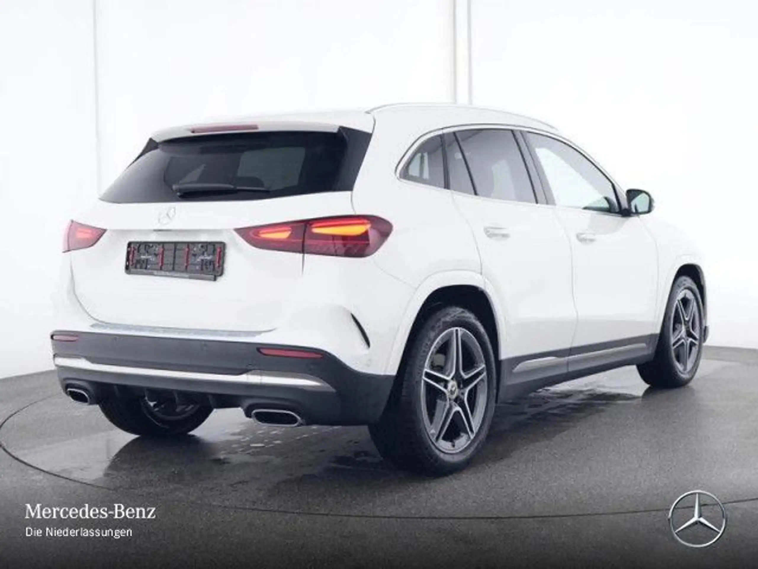 Mercedes-Benz - GLA 200