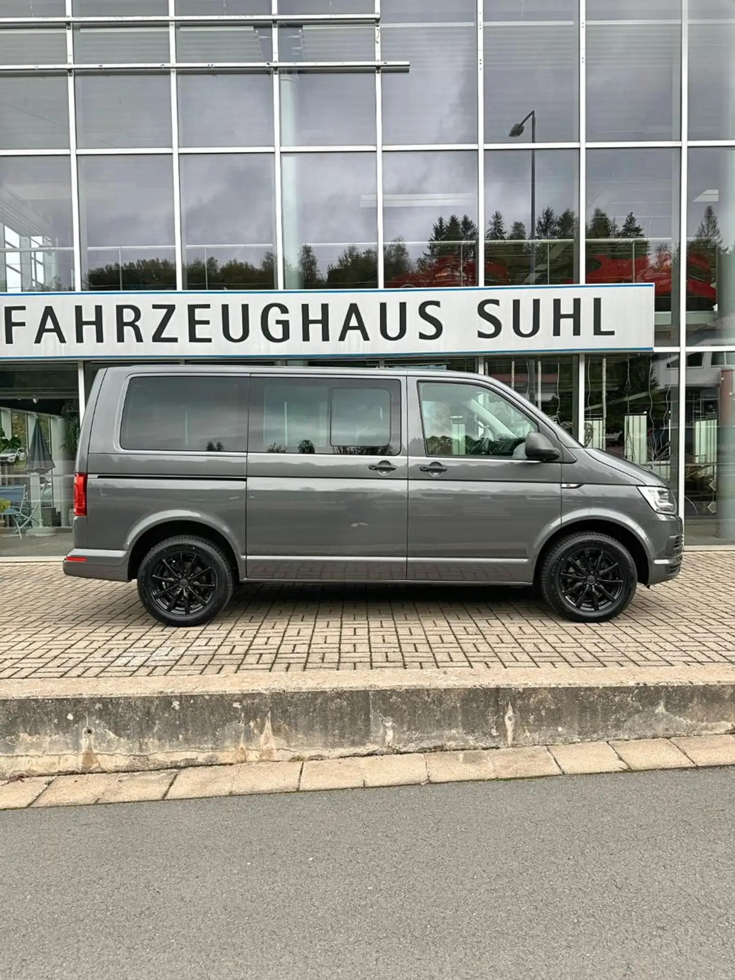 Volkswagen - T6 Multivan