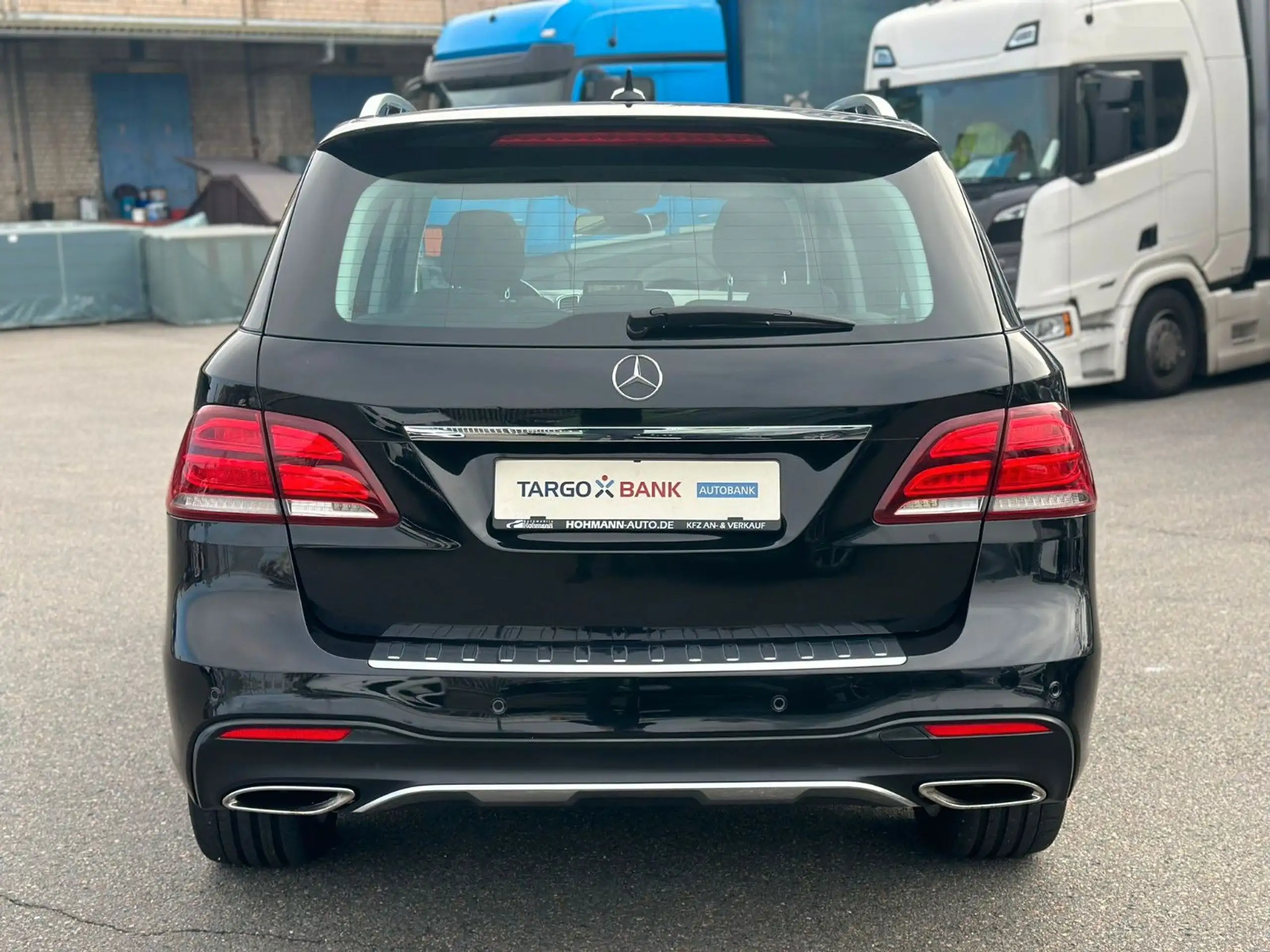 Mercedes-Benz - GLE 500