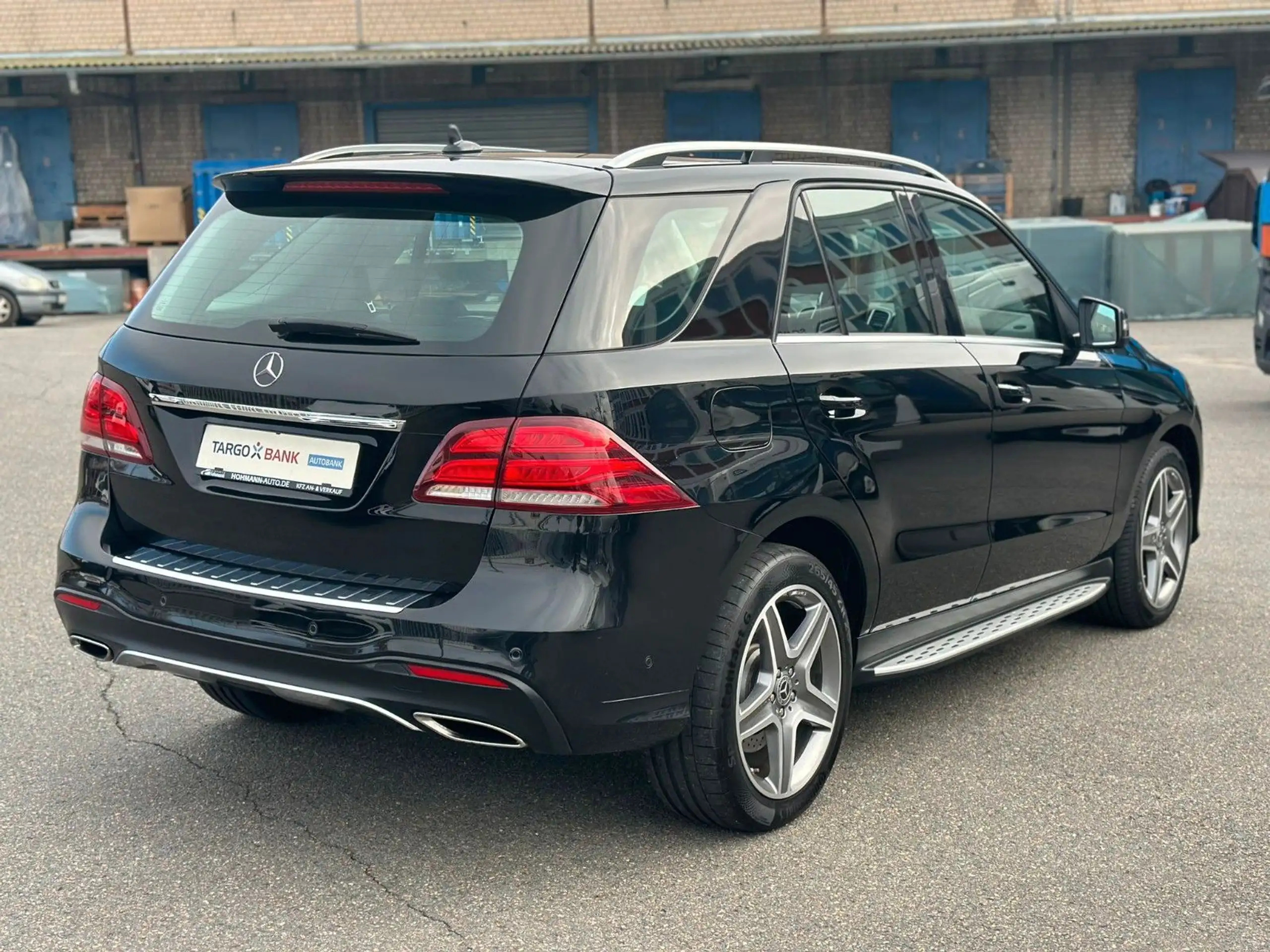 Mercedes-Benz - GLE 500