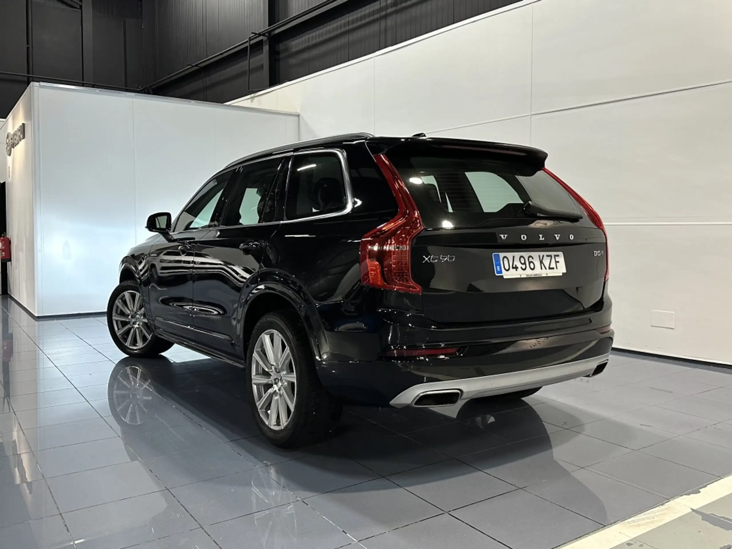 Volvo - XC90