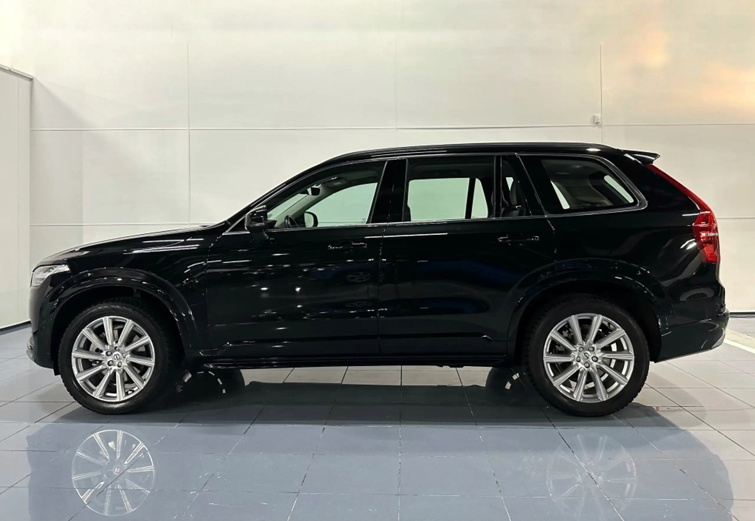 Volvo - XC90