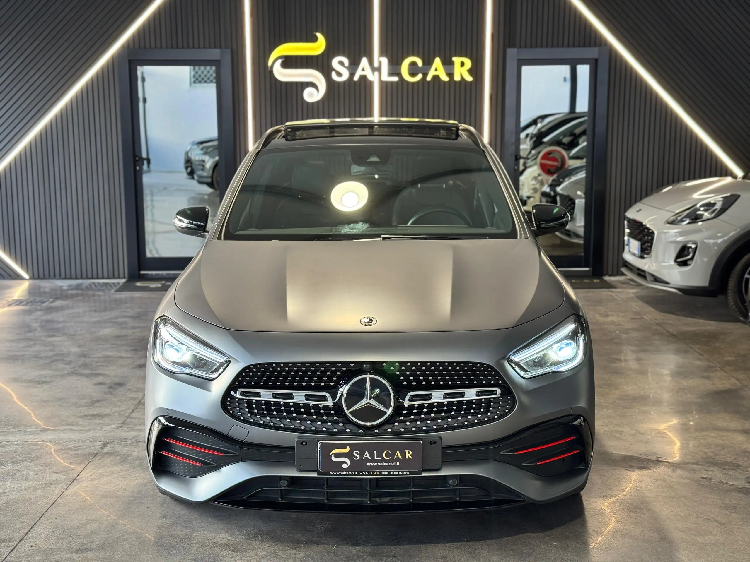 Mercedes-Benz - GLA 220