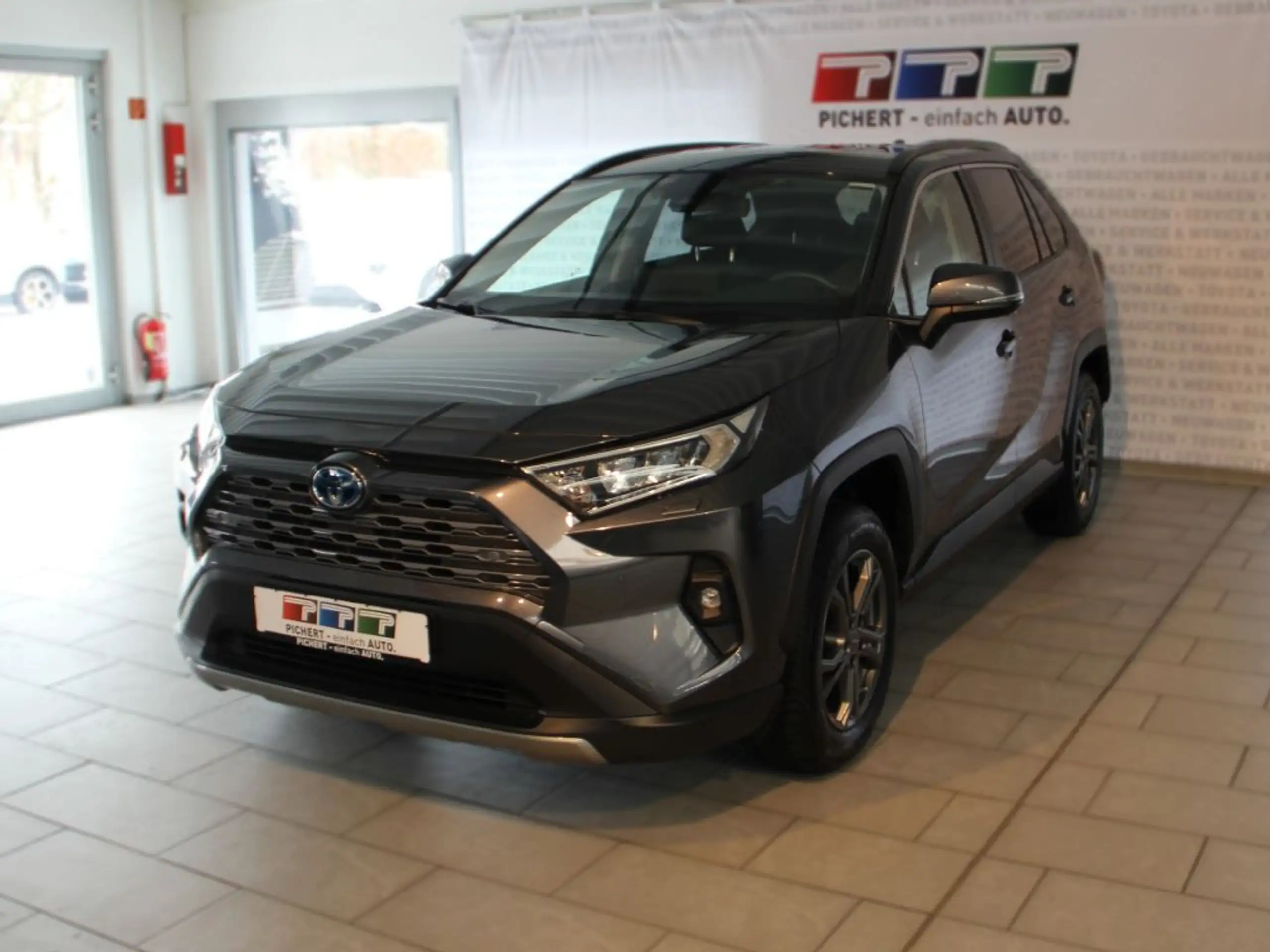 Toyota - RAV 4