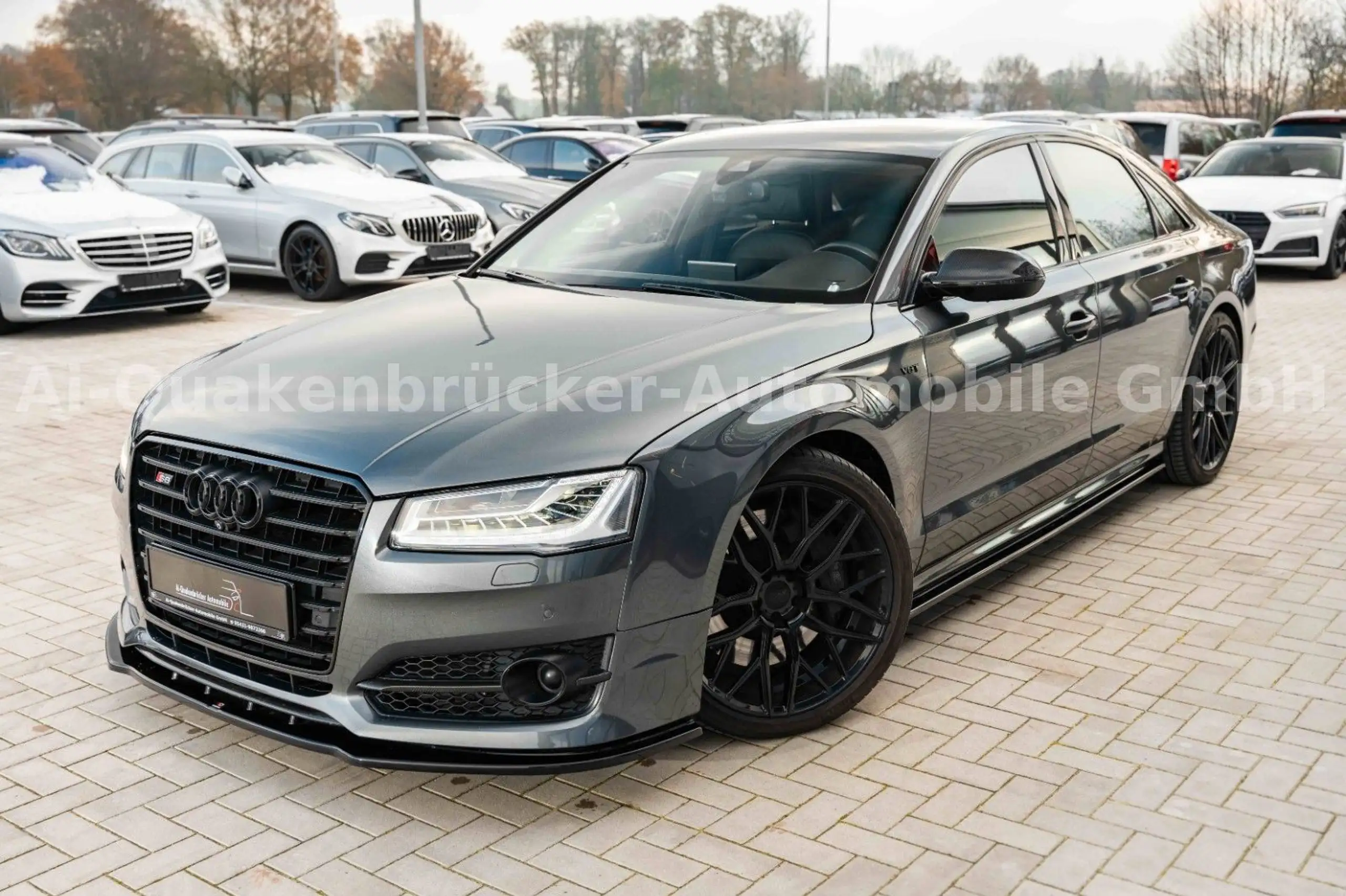 Audi - S8