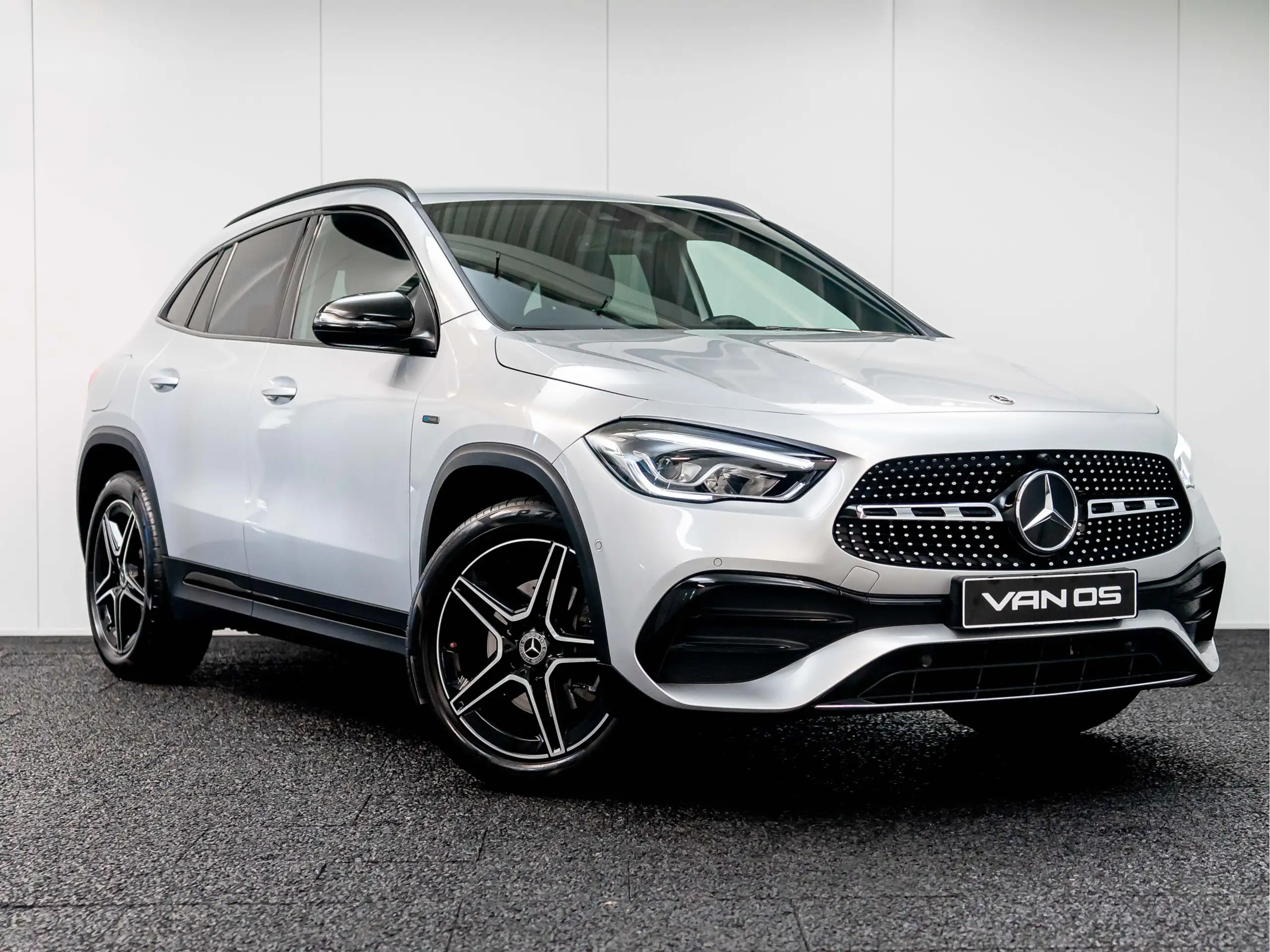 Mercedes-Benz - GLA 250