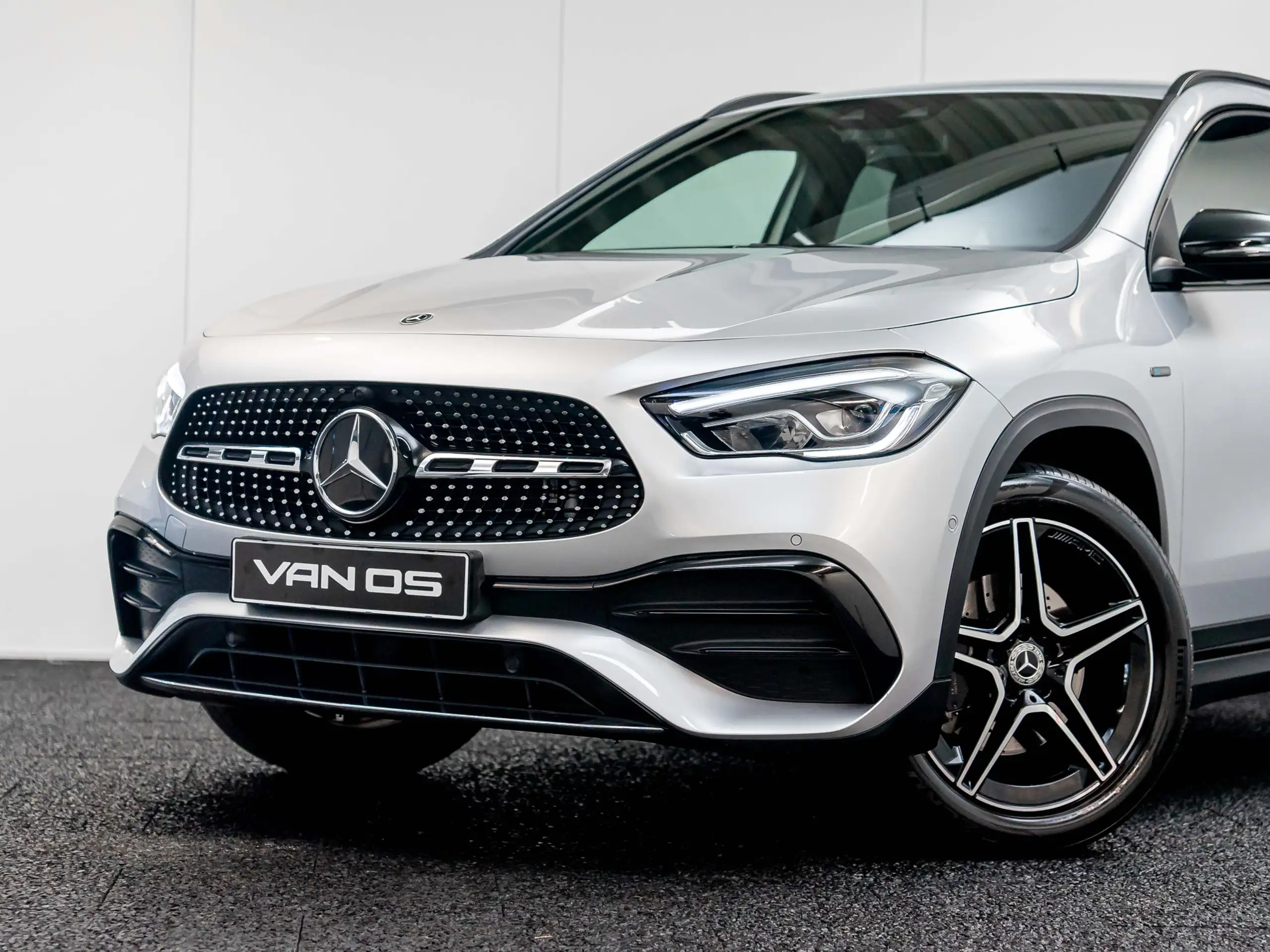 Mercedes-Benz - GLA 250