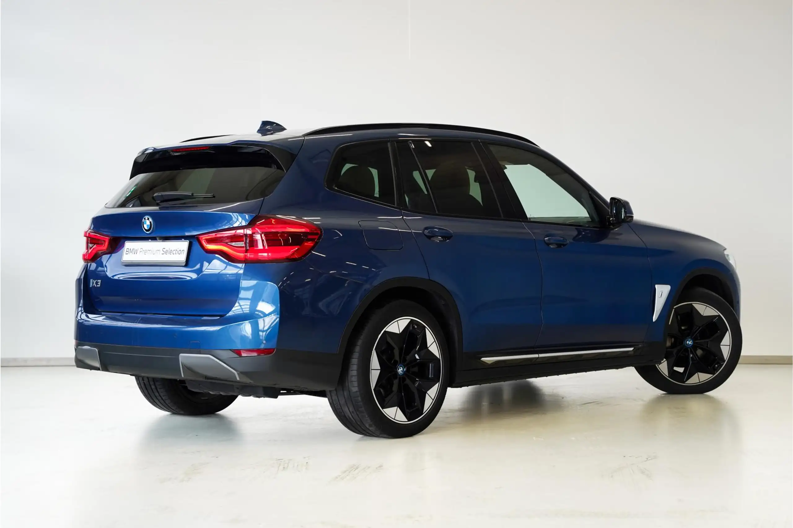 BMW - iX3