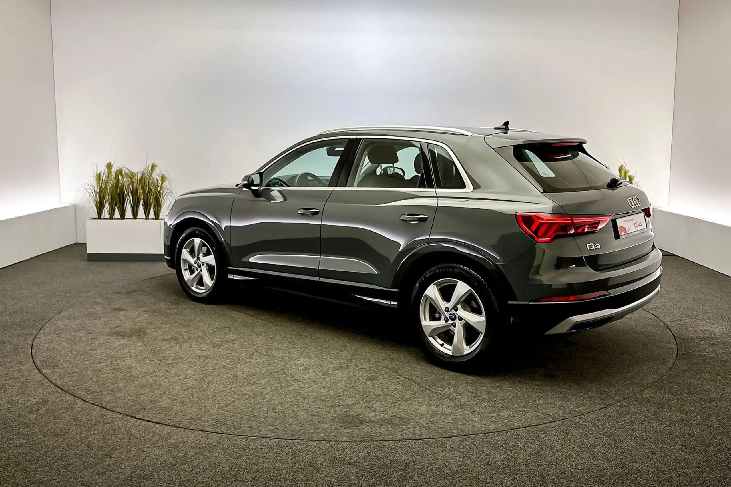 Audi - Q3