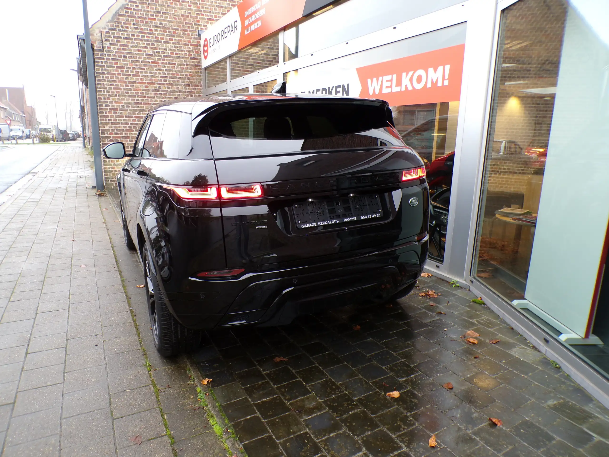 Land Rover - Range Rover Evoque