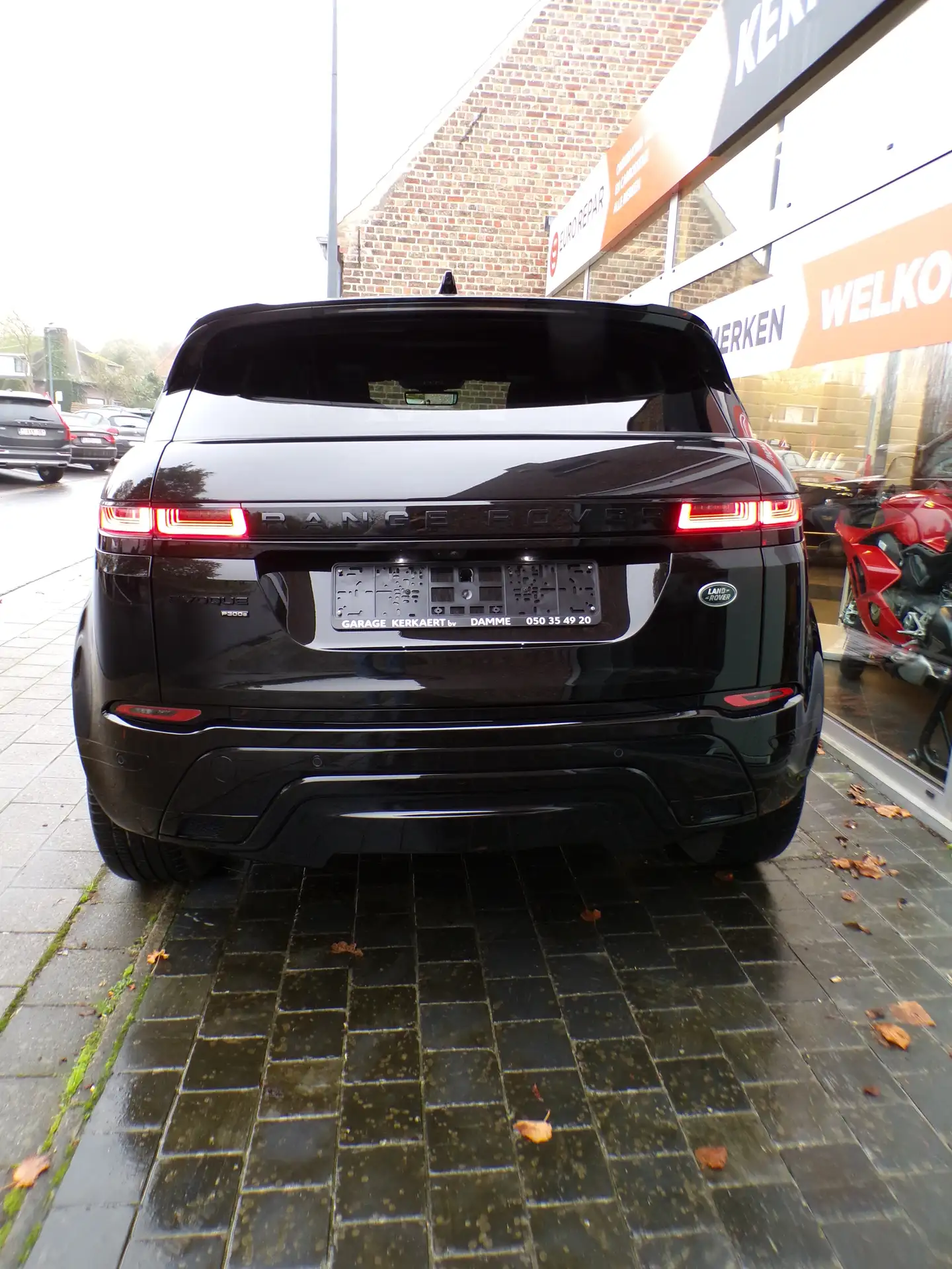 Land Rover - Range Rover Evoque