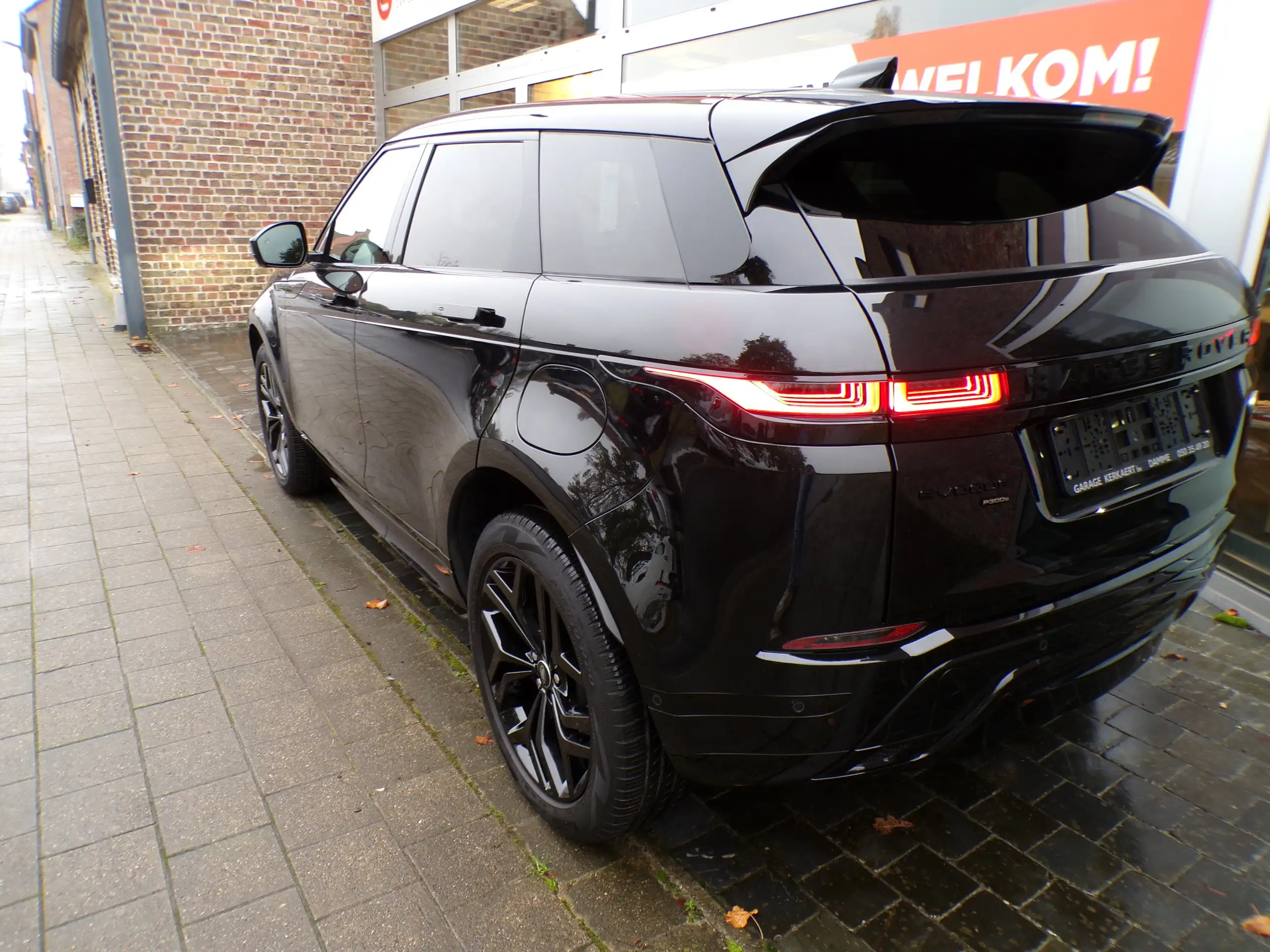 Land Rover - Range Rover Evoque