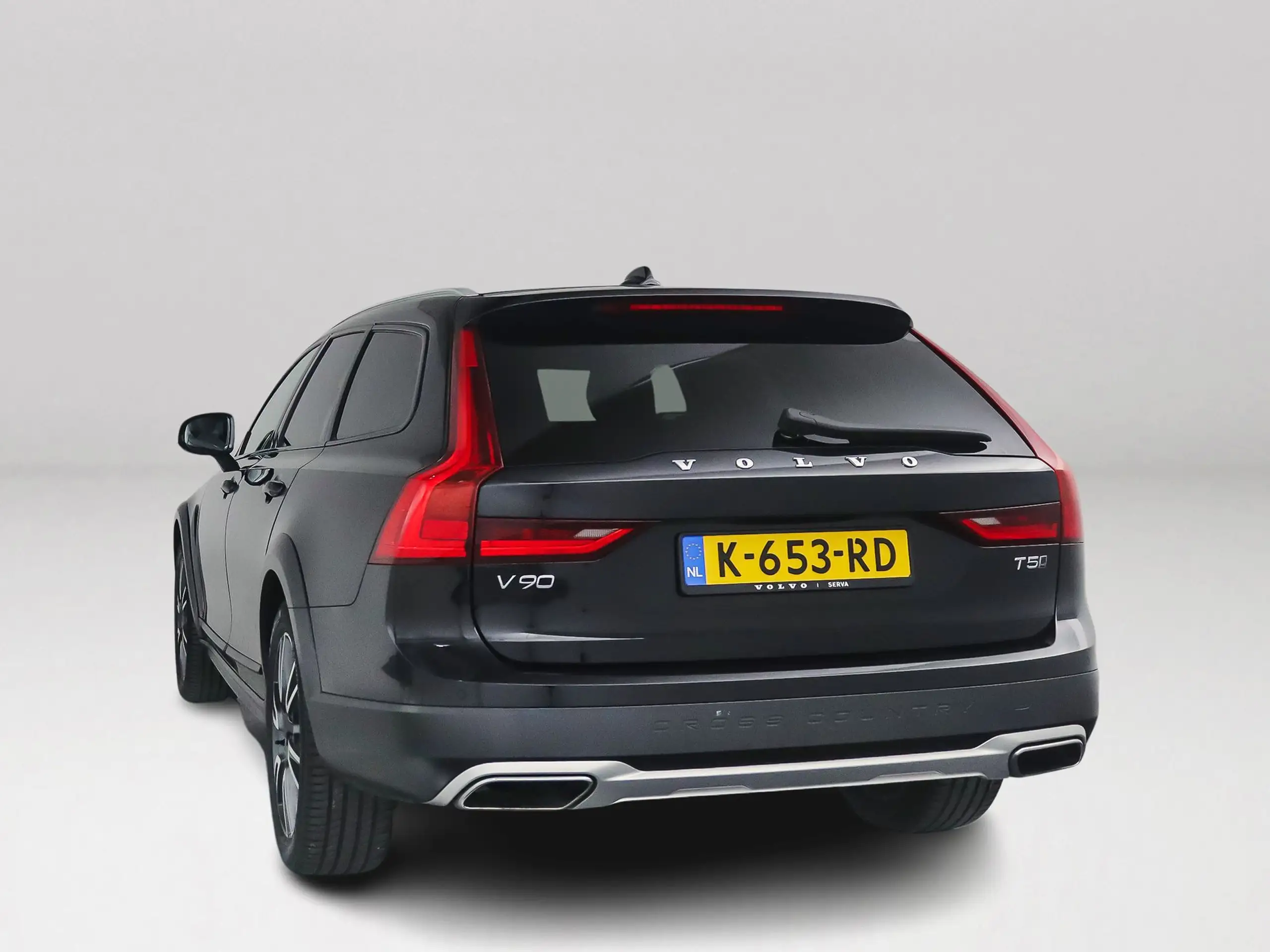 Volvo - V90 Cross Country