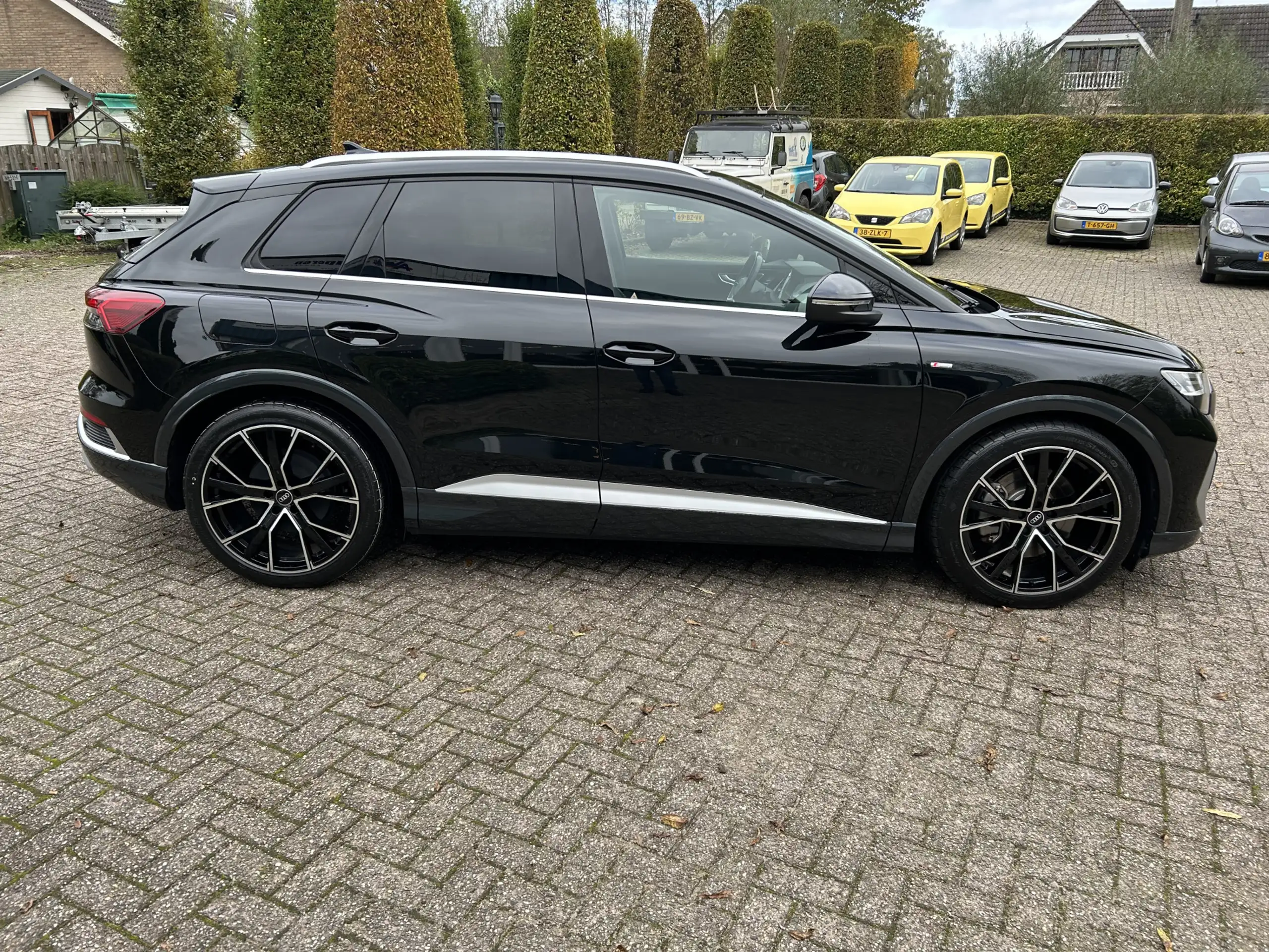 Audi - Q4 e-tron