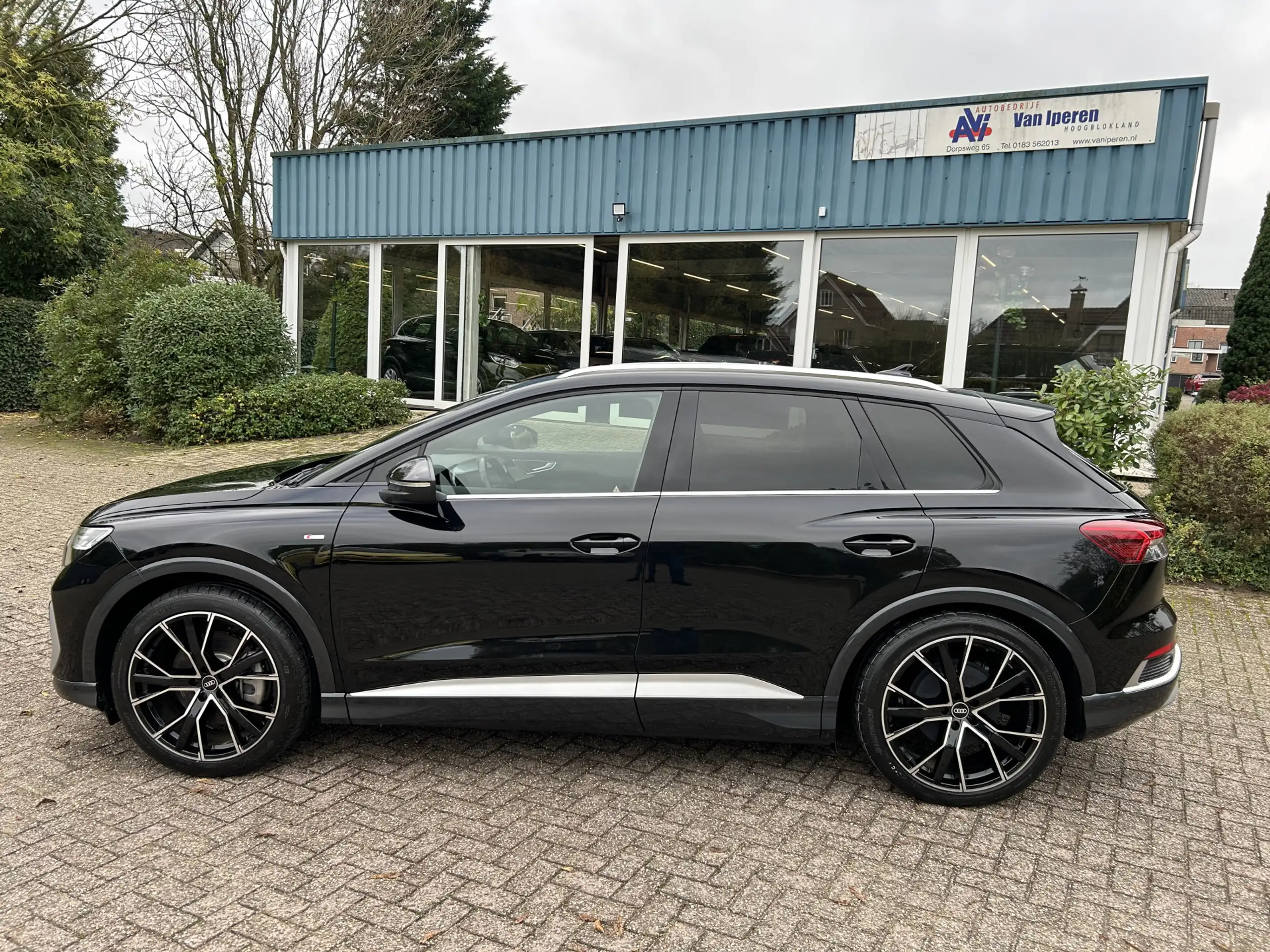 Audi - Q4 e-tron