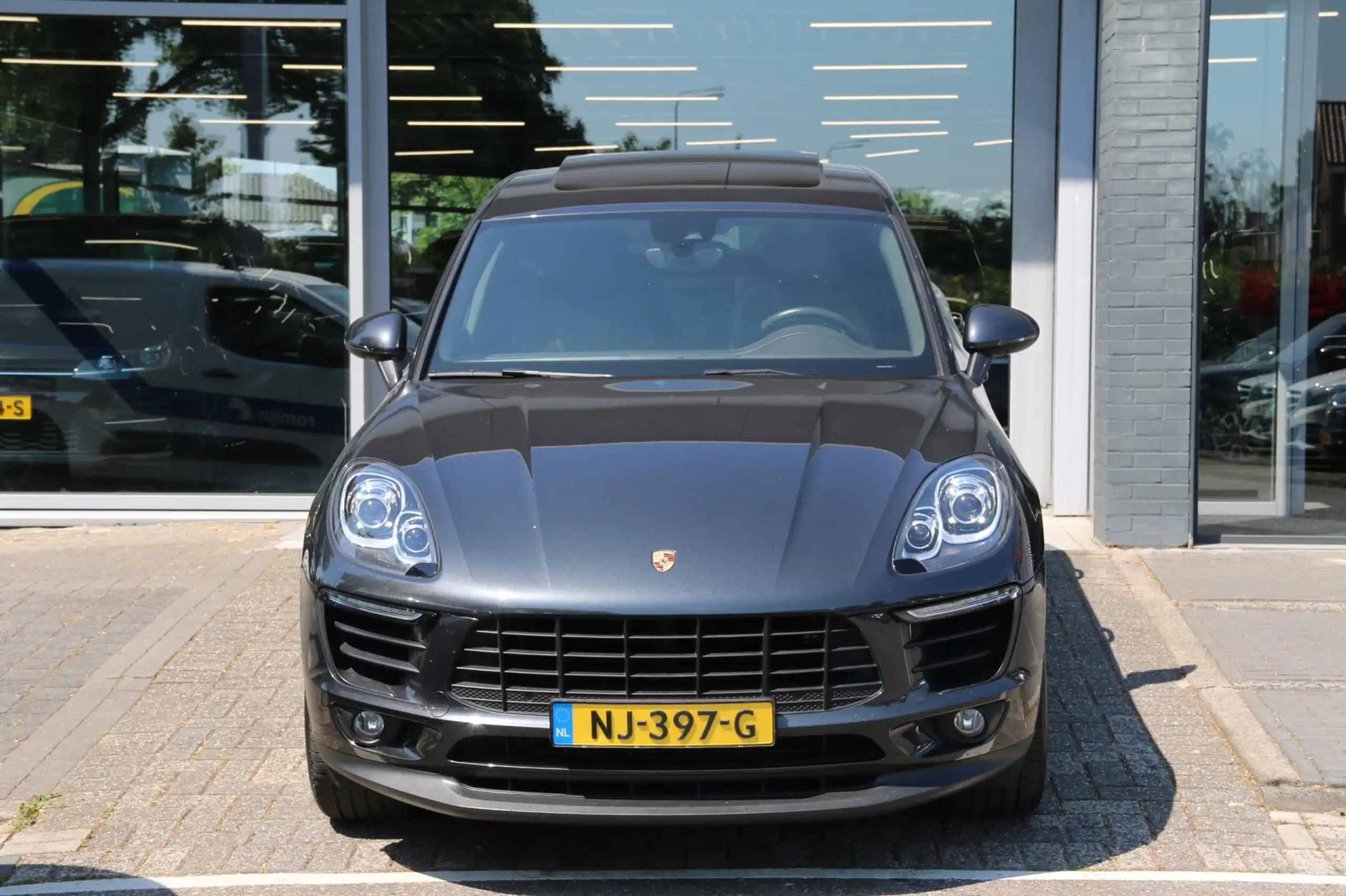 Porsche - Macan