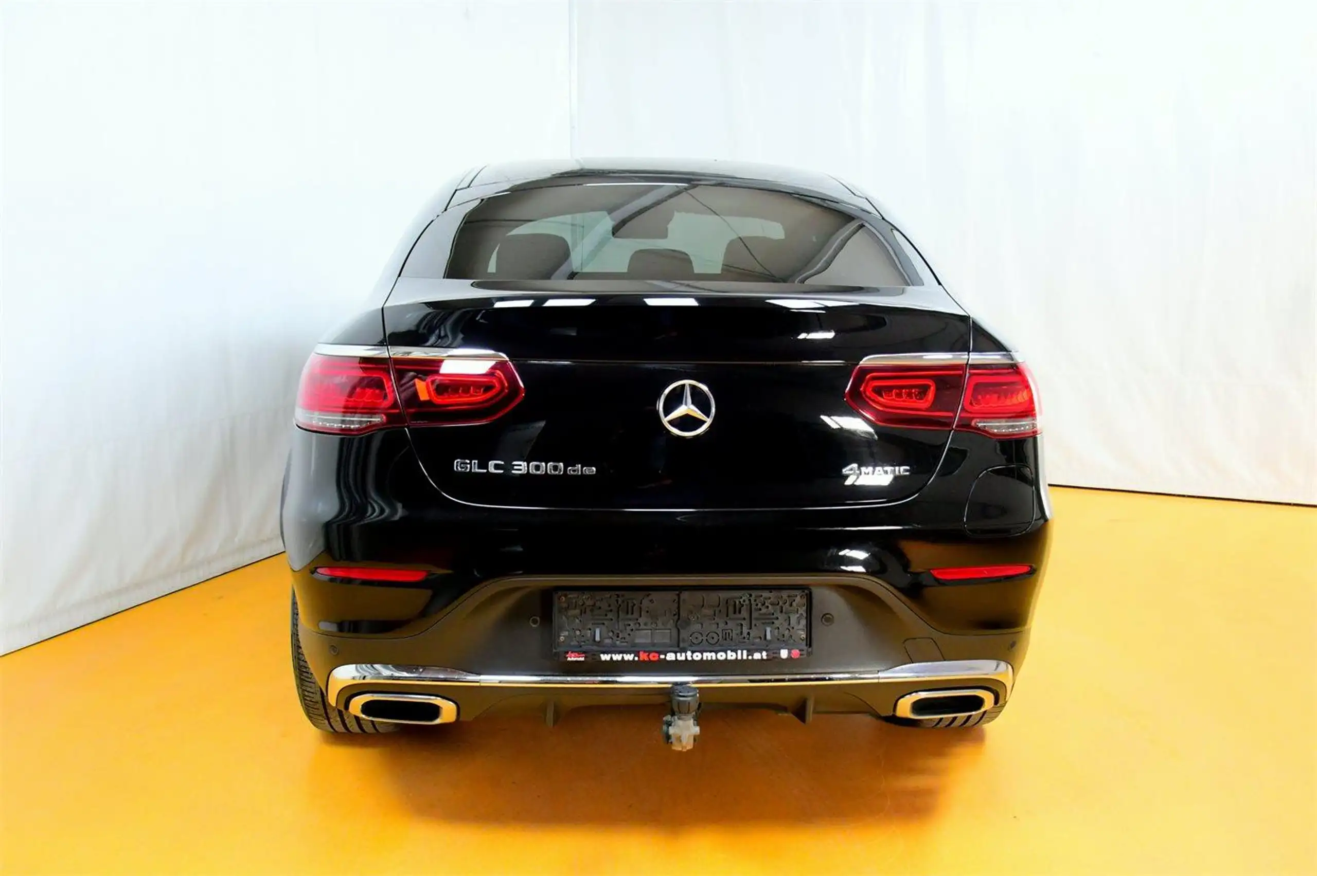 Mercedes-Benz - GLC 300