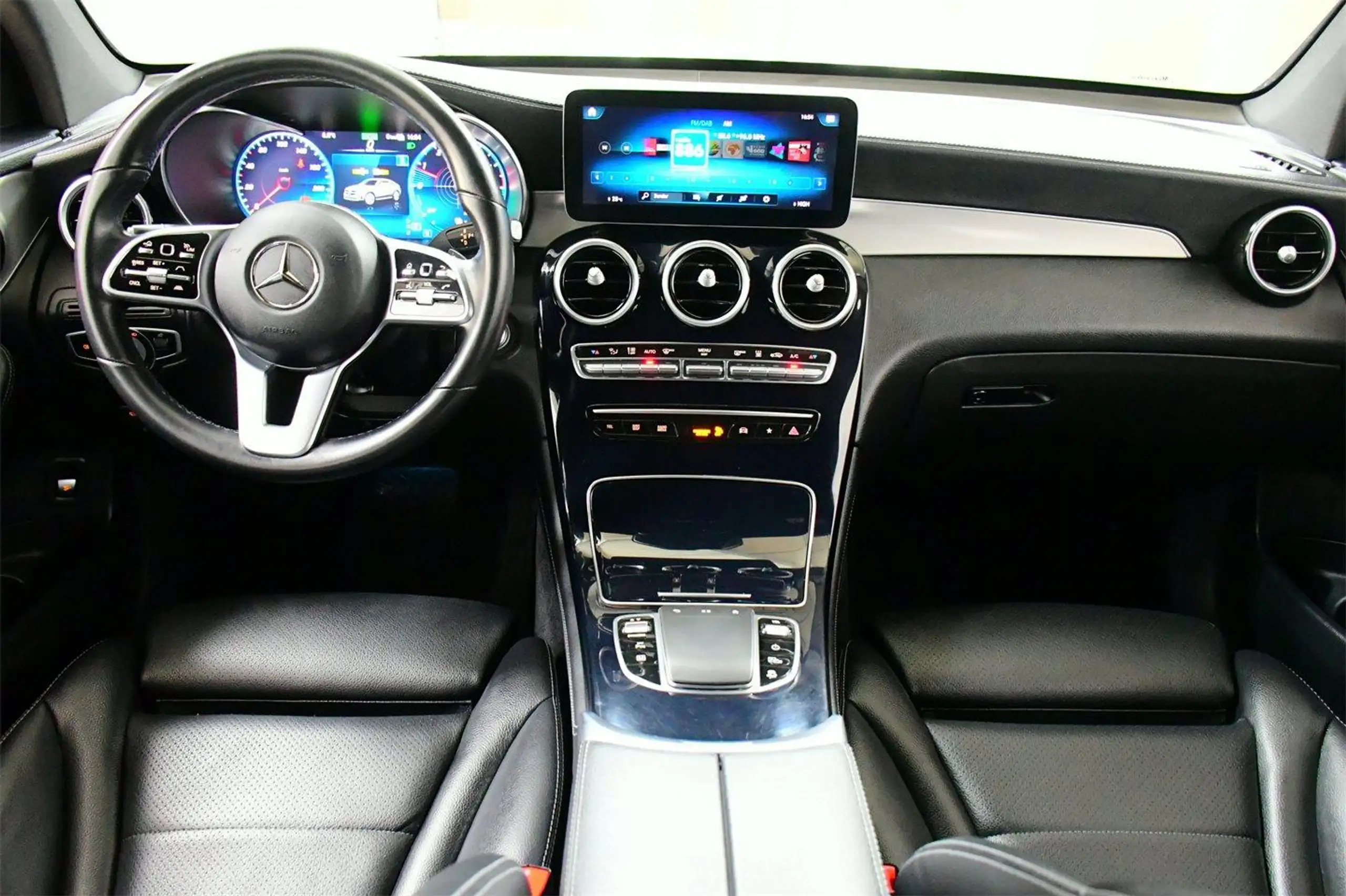 Mercedes-Benz - GLC 300