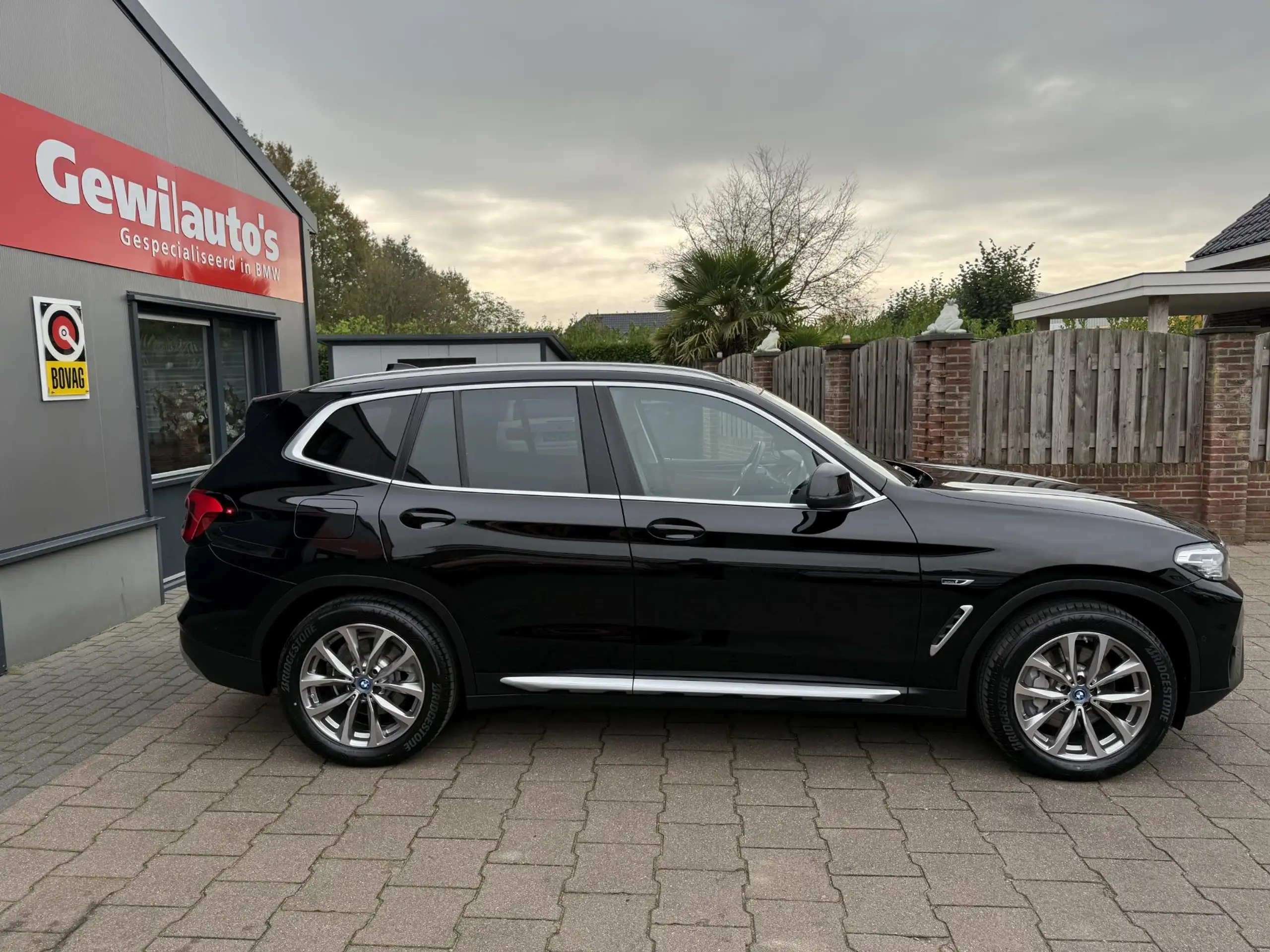 BMW - X3