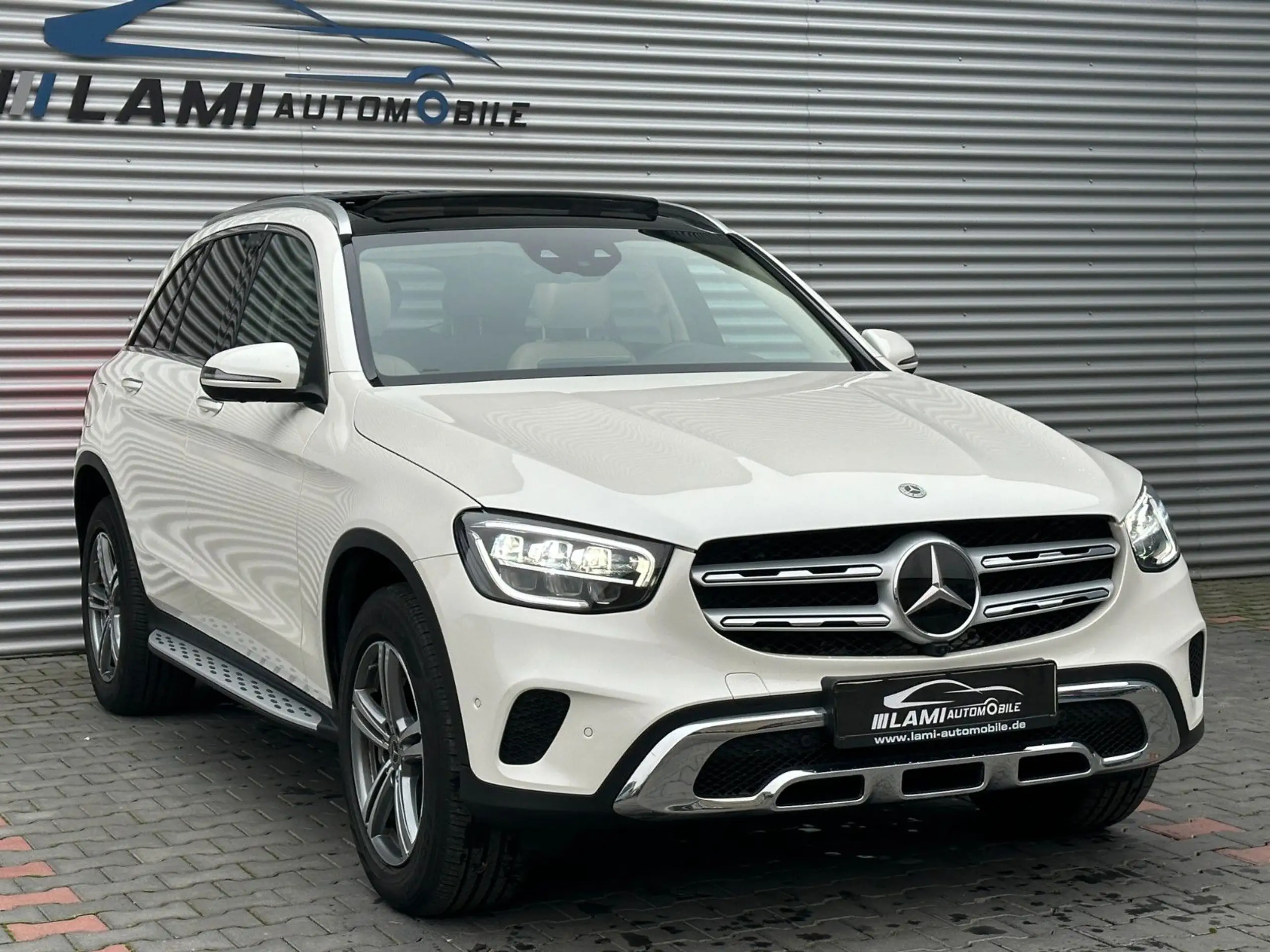 Mercedes-Benz - GLC 300