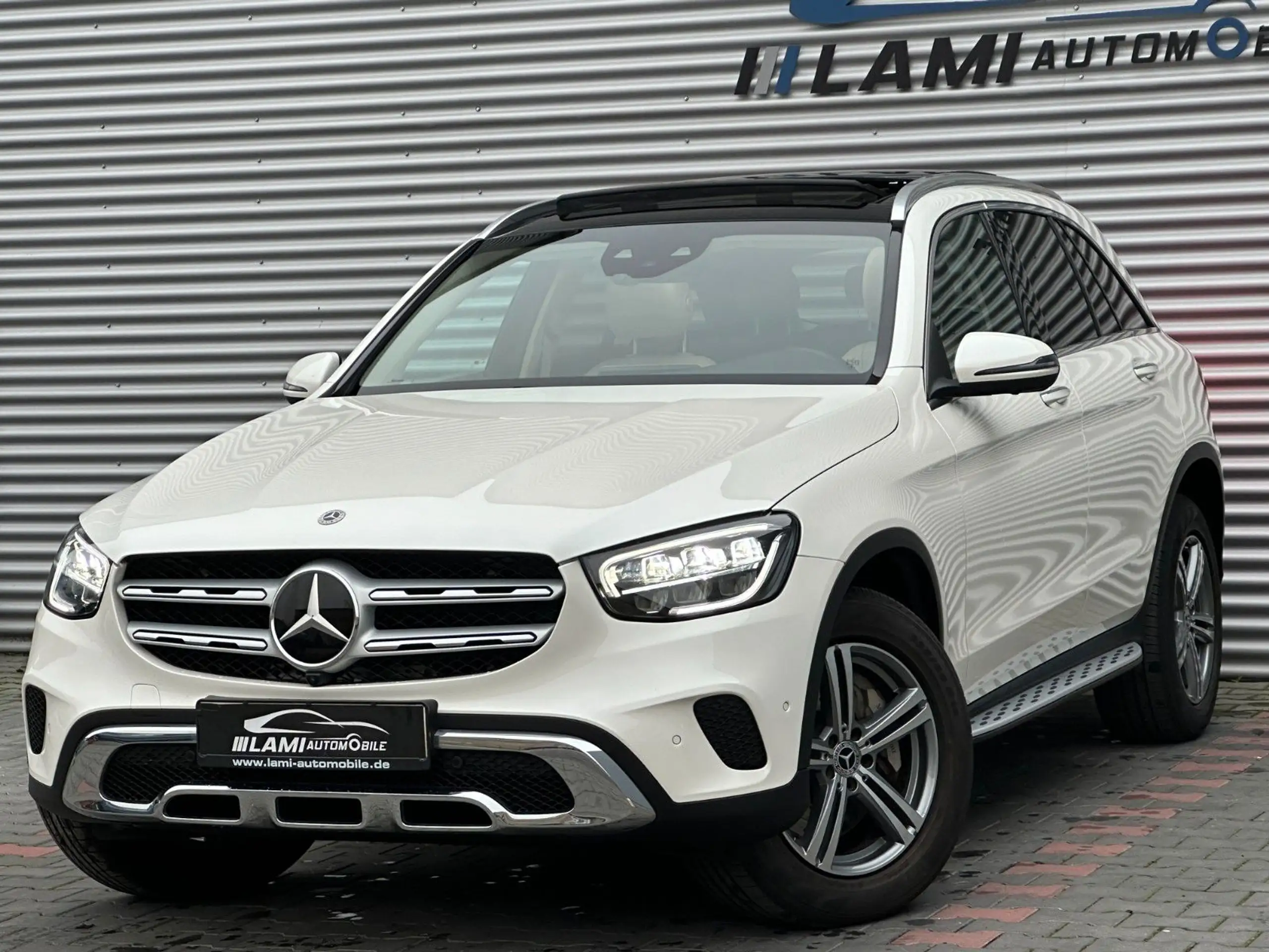 Mercedes-Benz - GLC 300