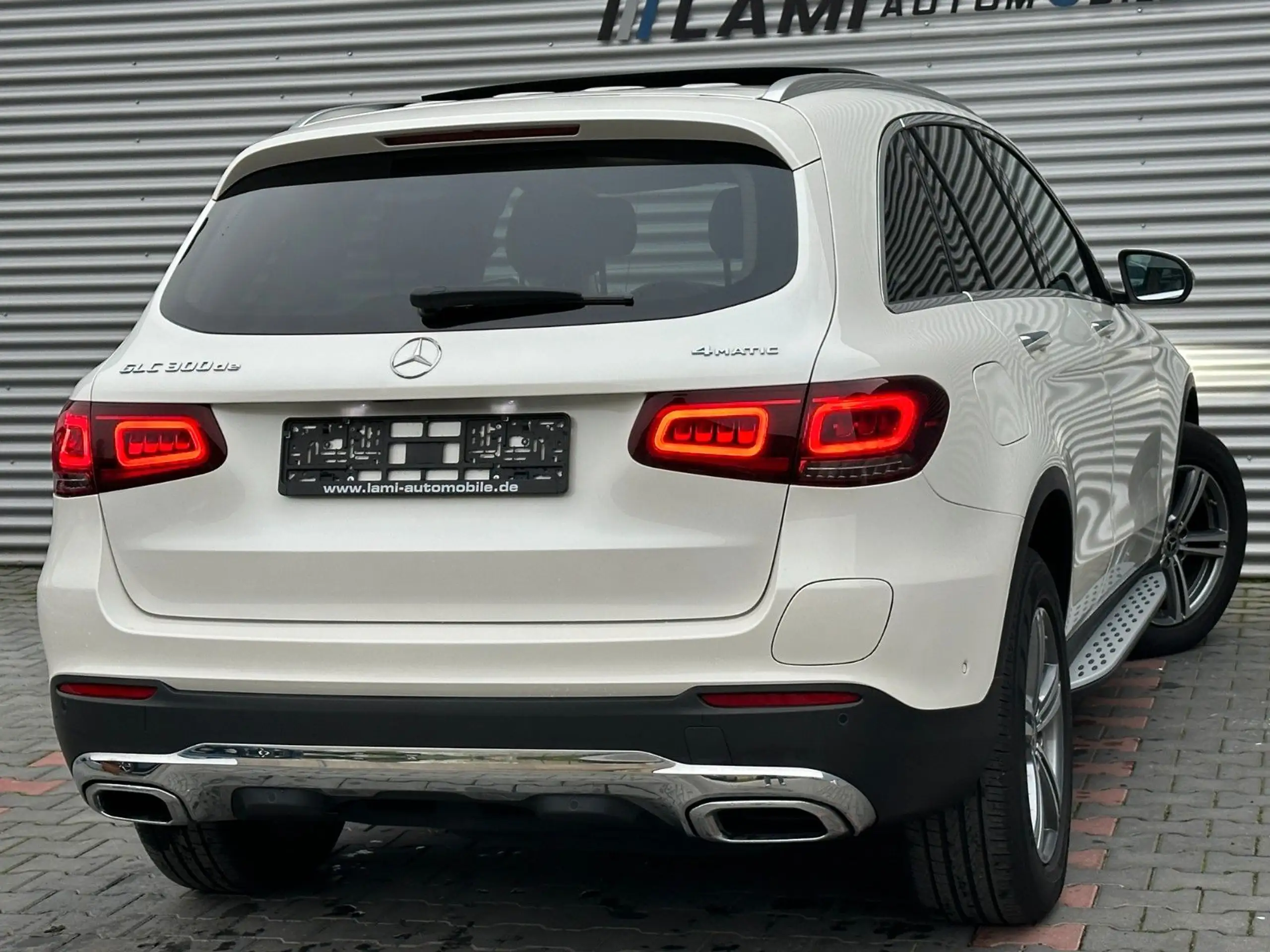 Mercedes-Benz - GLC 300