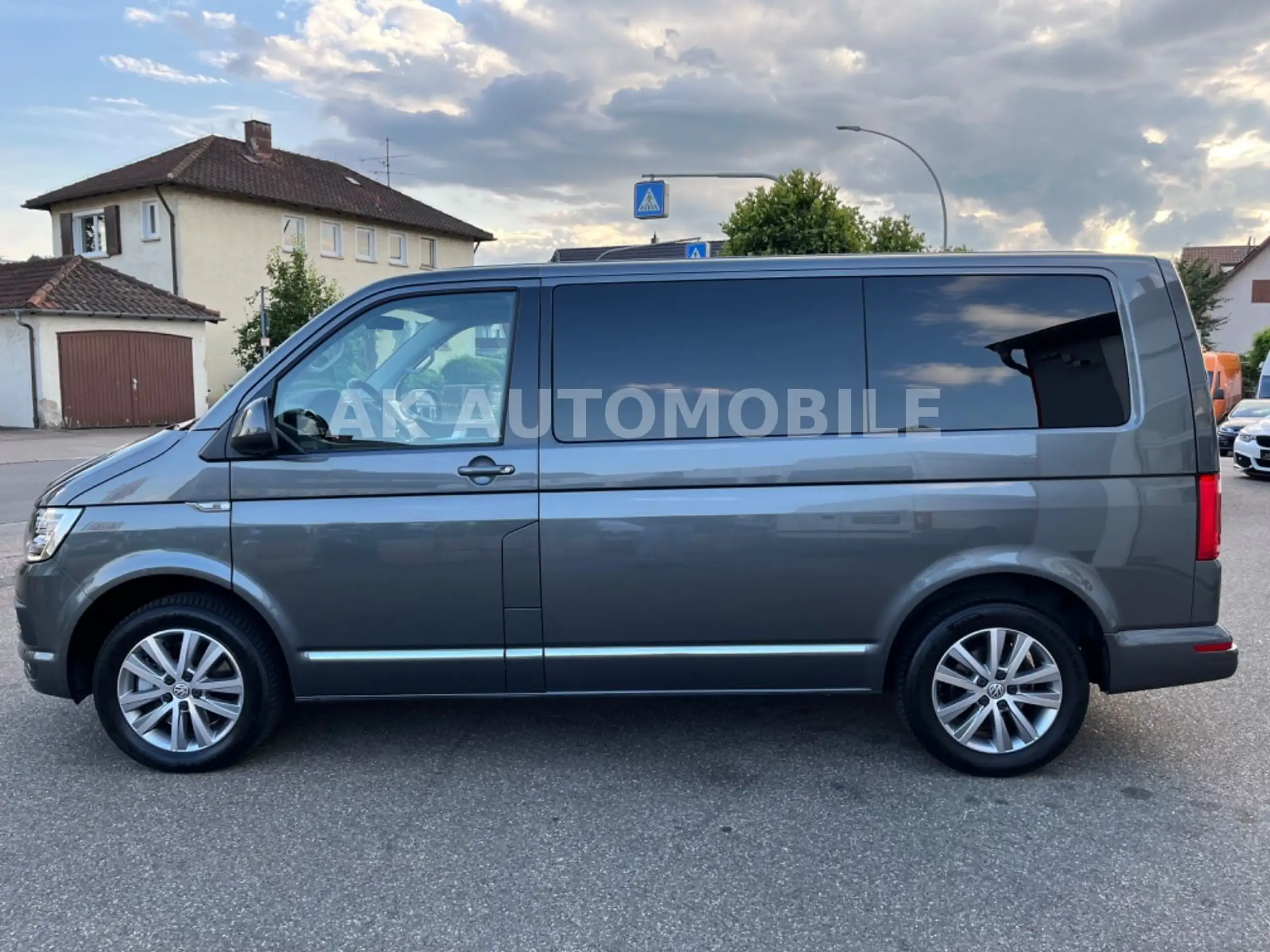 Volkswagen - T6 Multivan