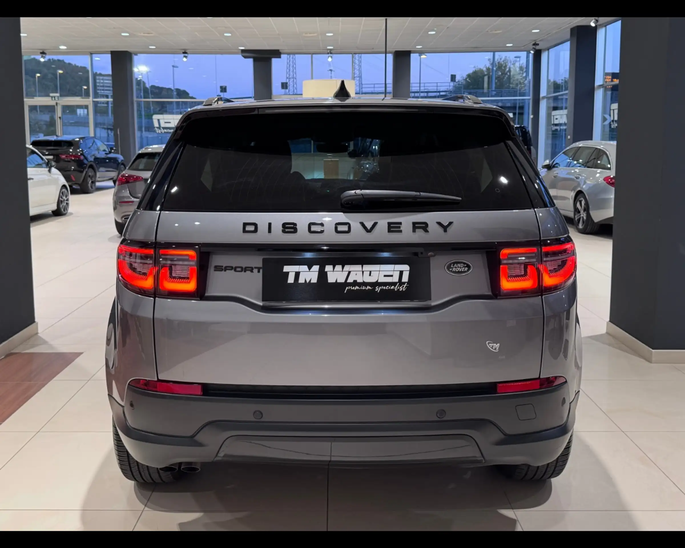 Land Rover - Discovery Sport