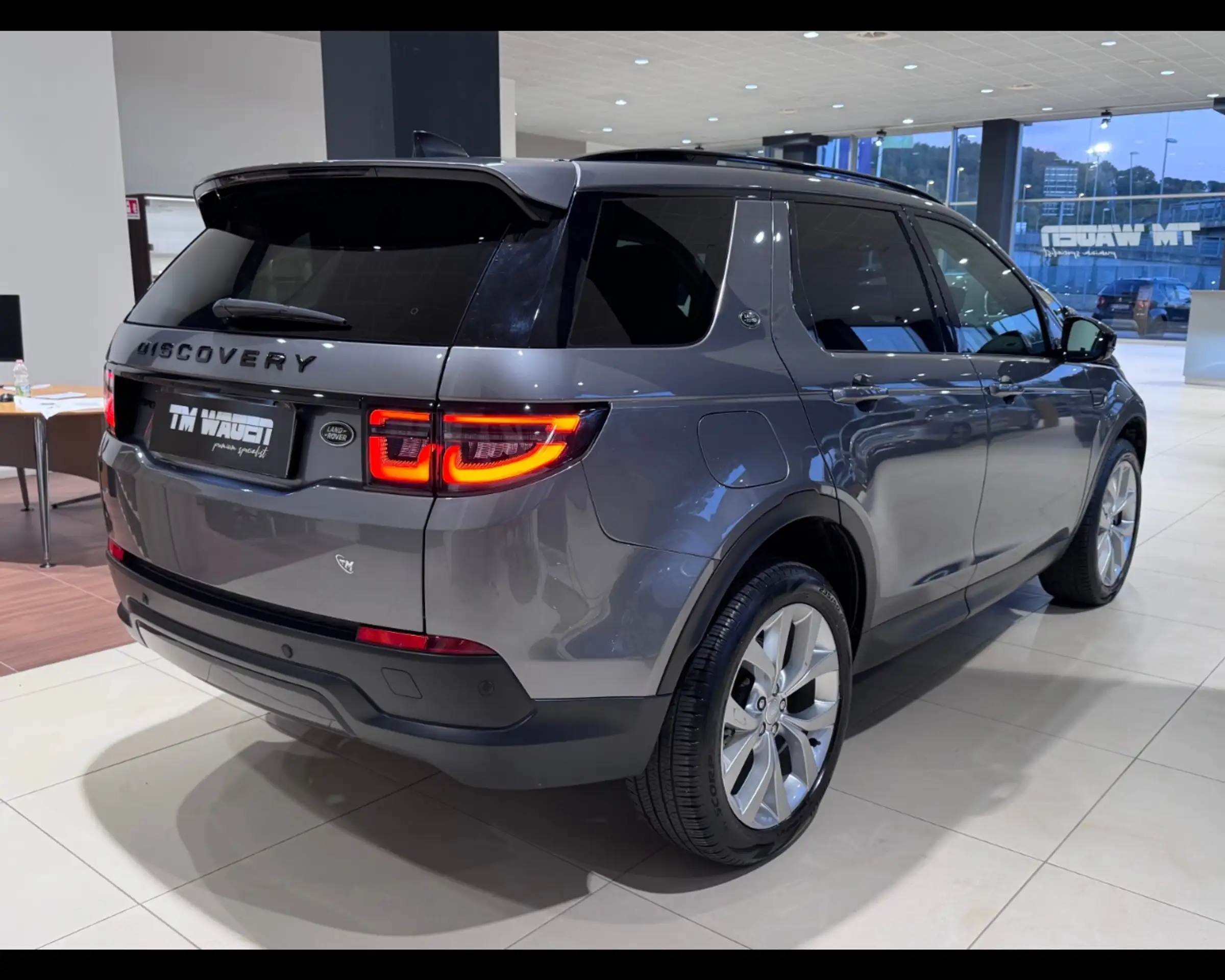 Land Rover - Discovery Sport