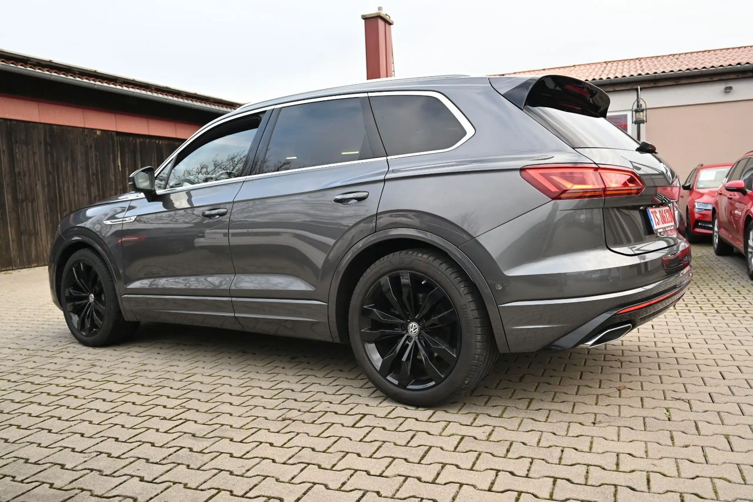 Volkswagen - Touareg