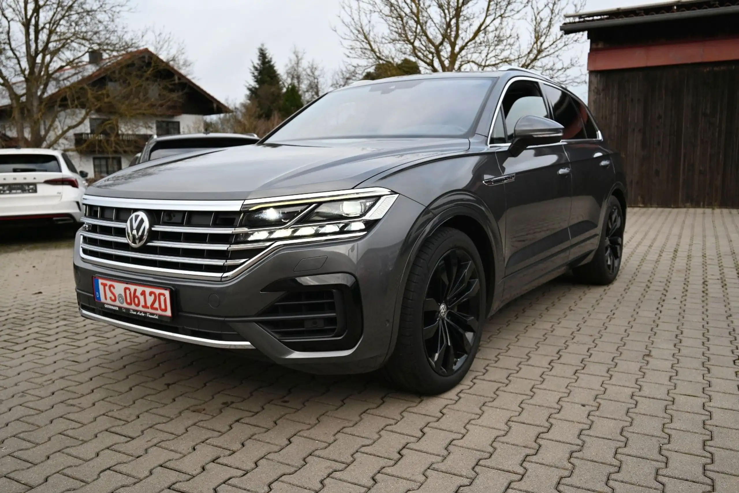 Volkswagen - Touareg