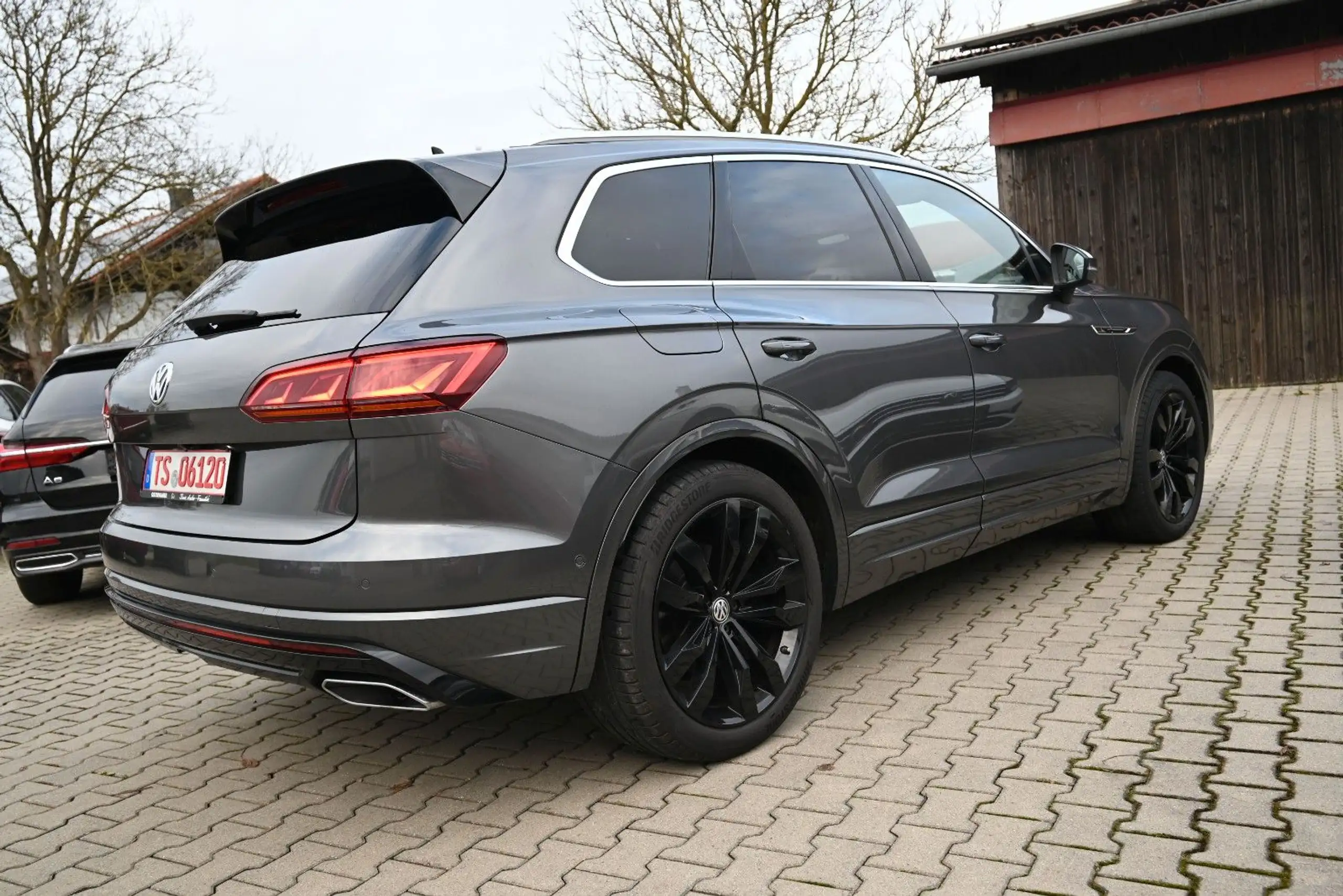 Volkswagen - Touareg