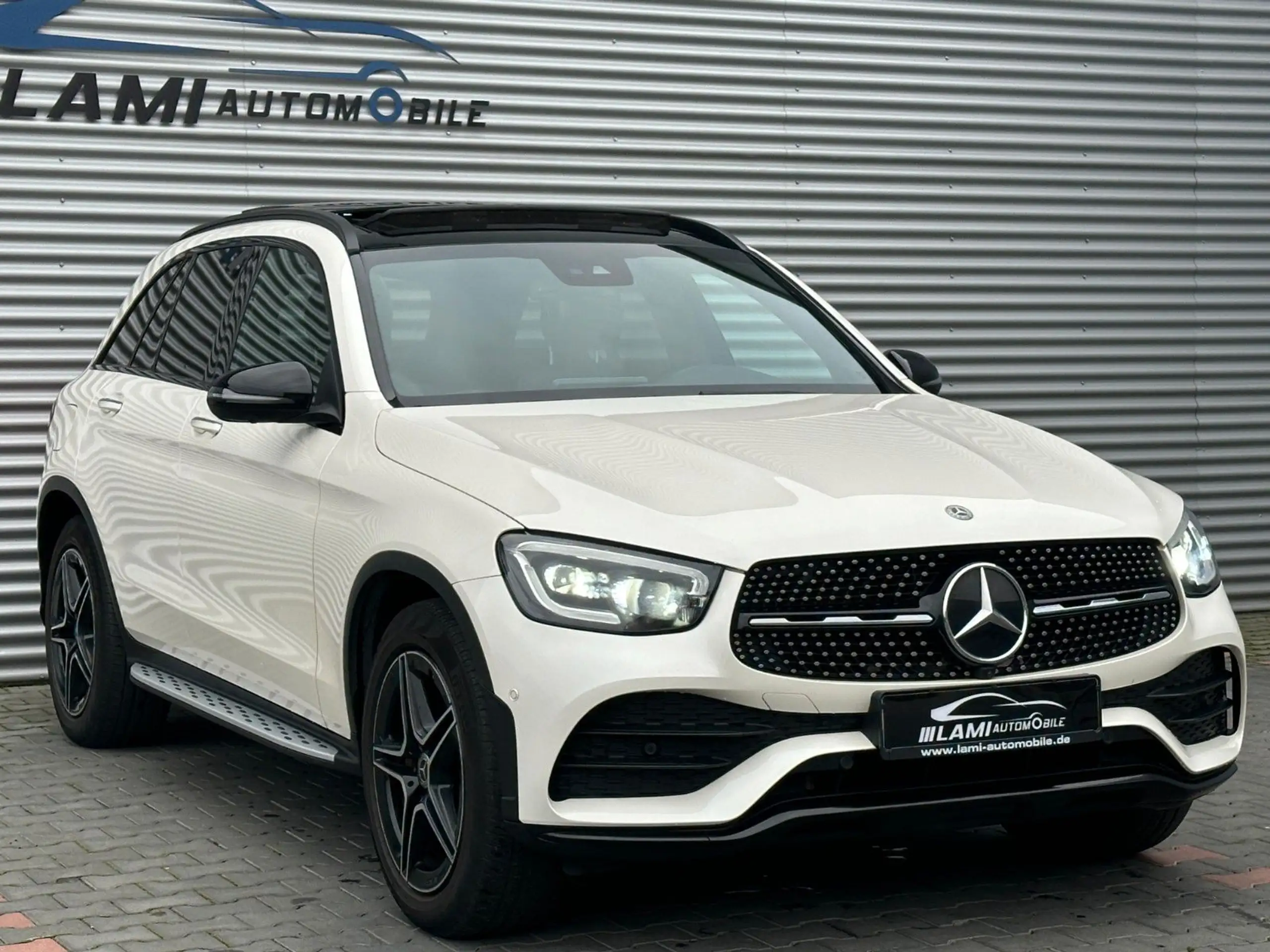 Mercedes-Benz - GLC 200