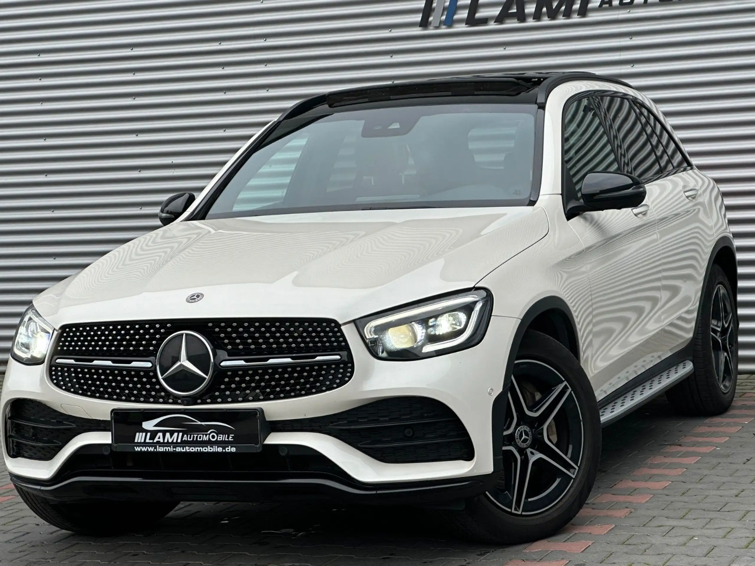 Mercedes-Benz - GLC 200