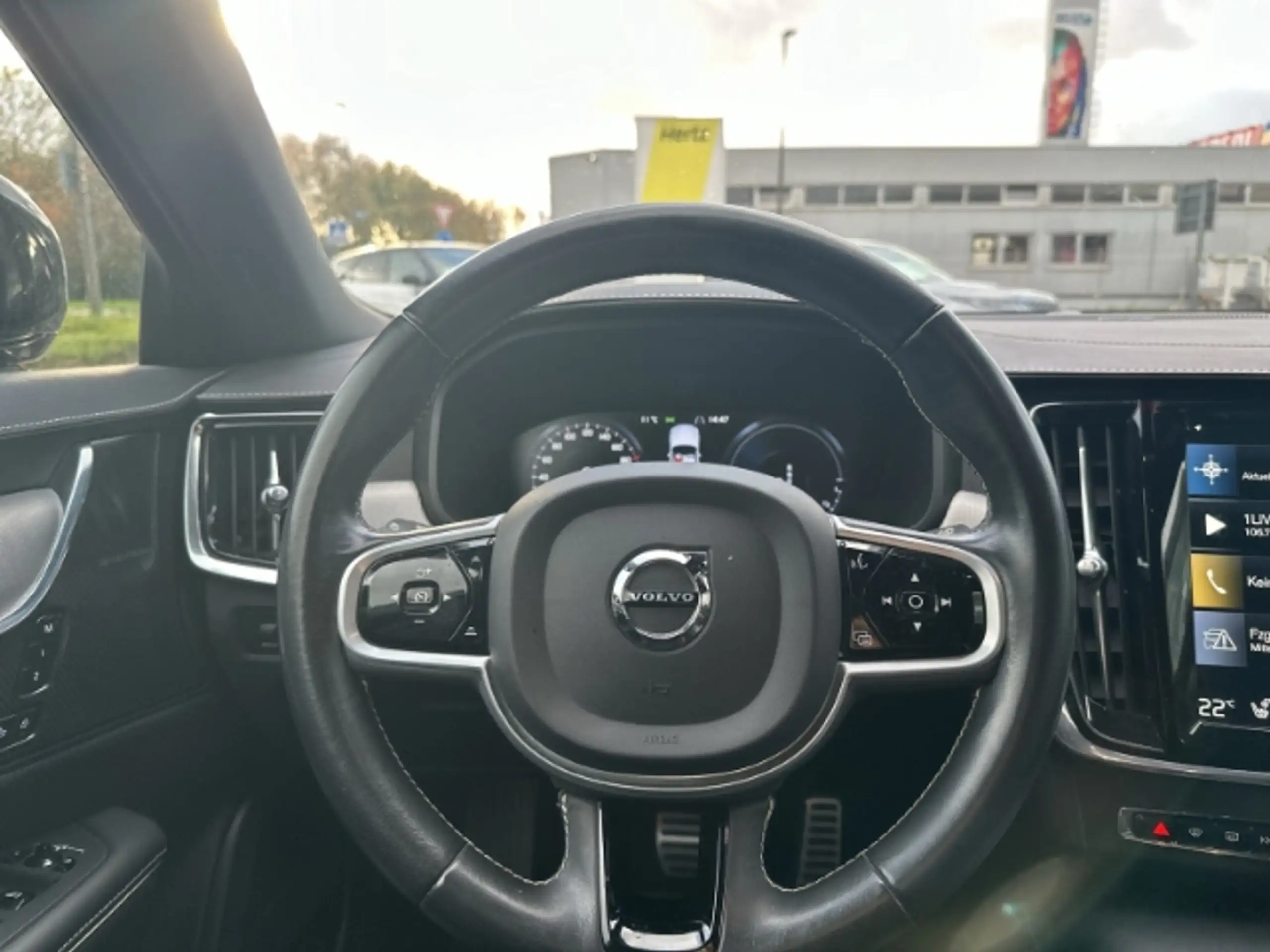 Volvo - V90