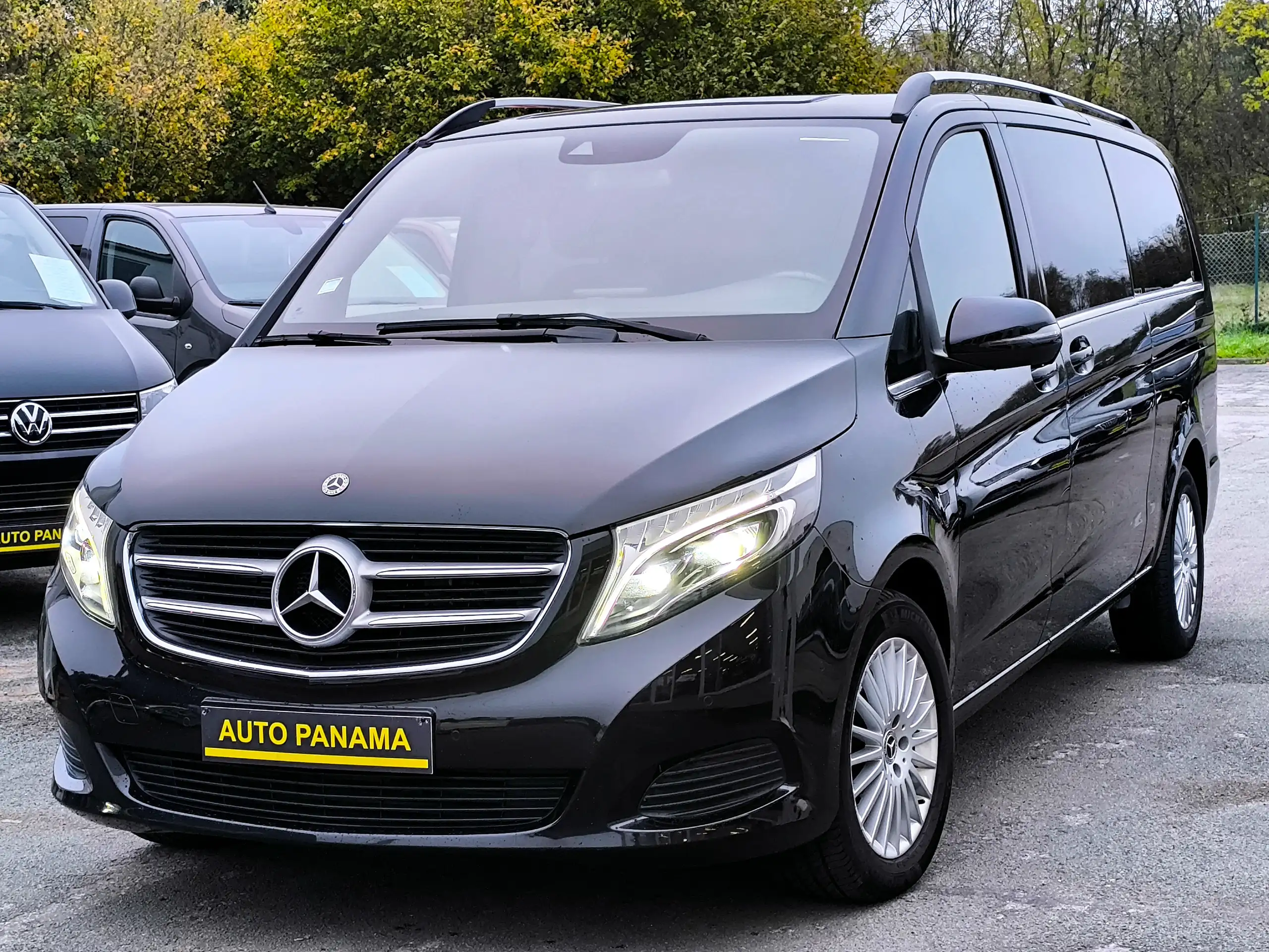 Mercedes-Benz - V 250