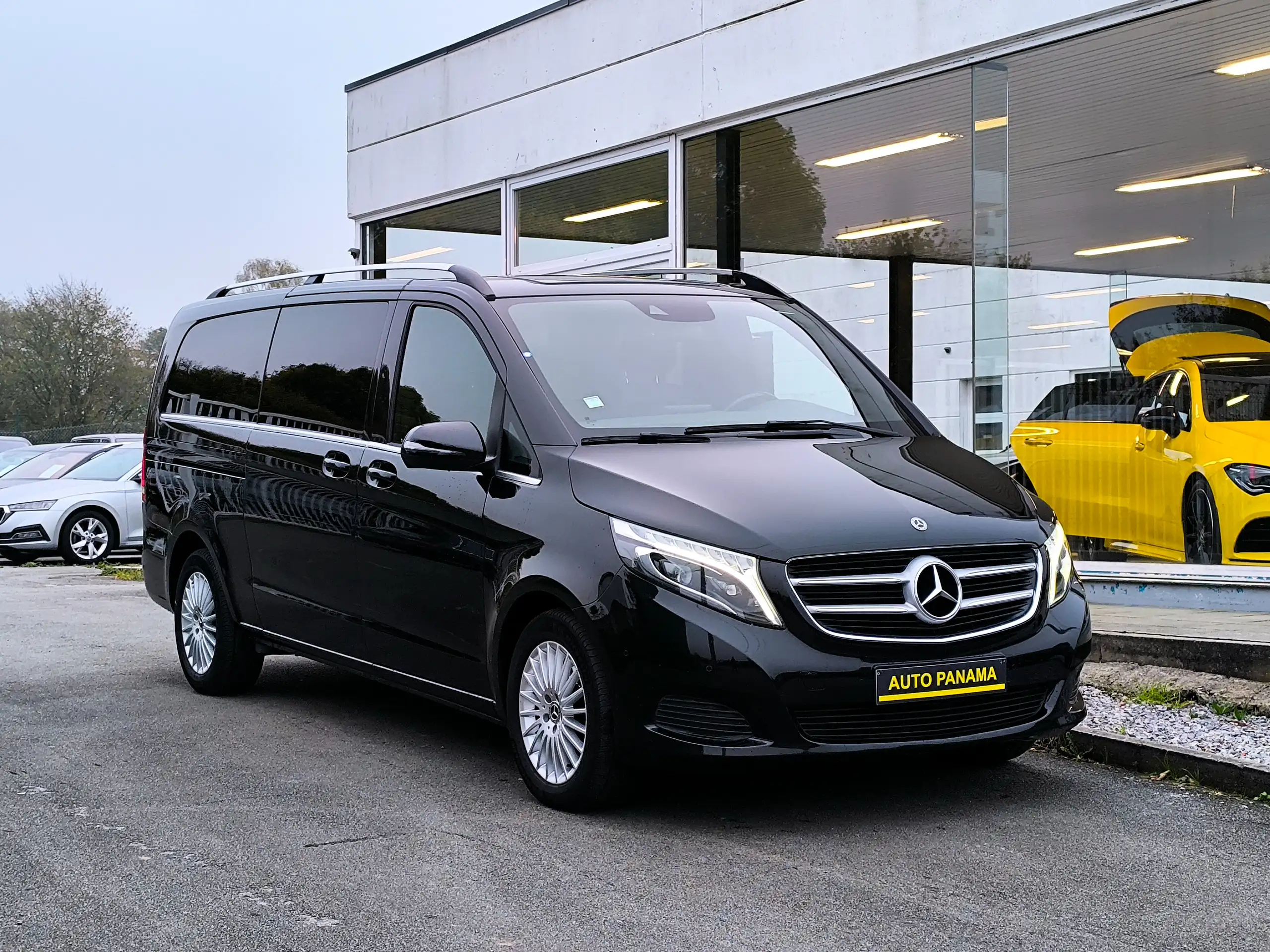 Mercedes-Benz - V 250