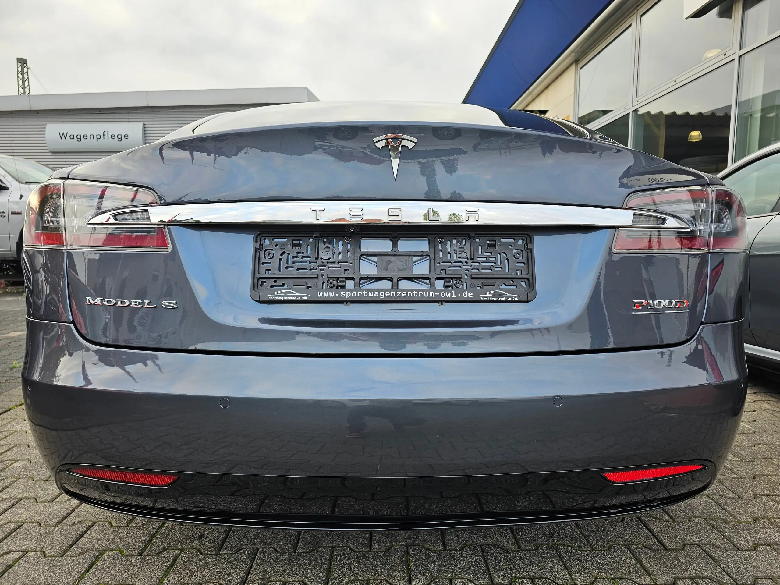 Tesla - Model S