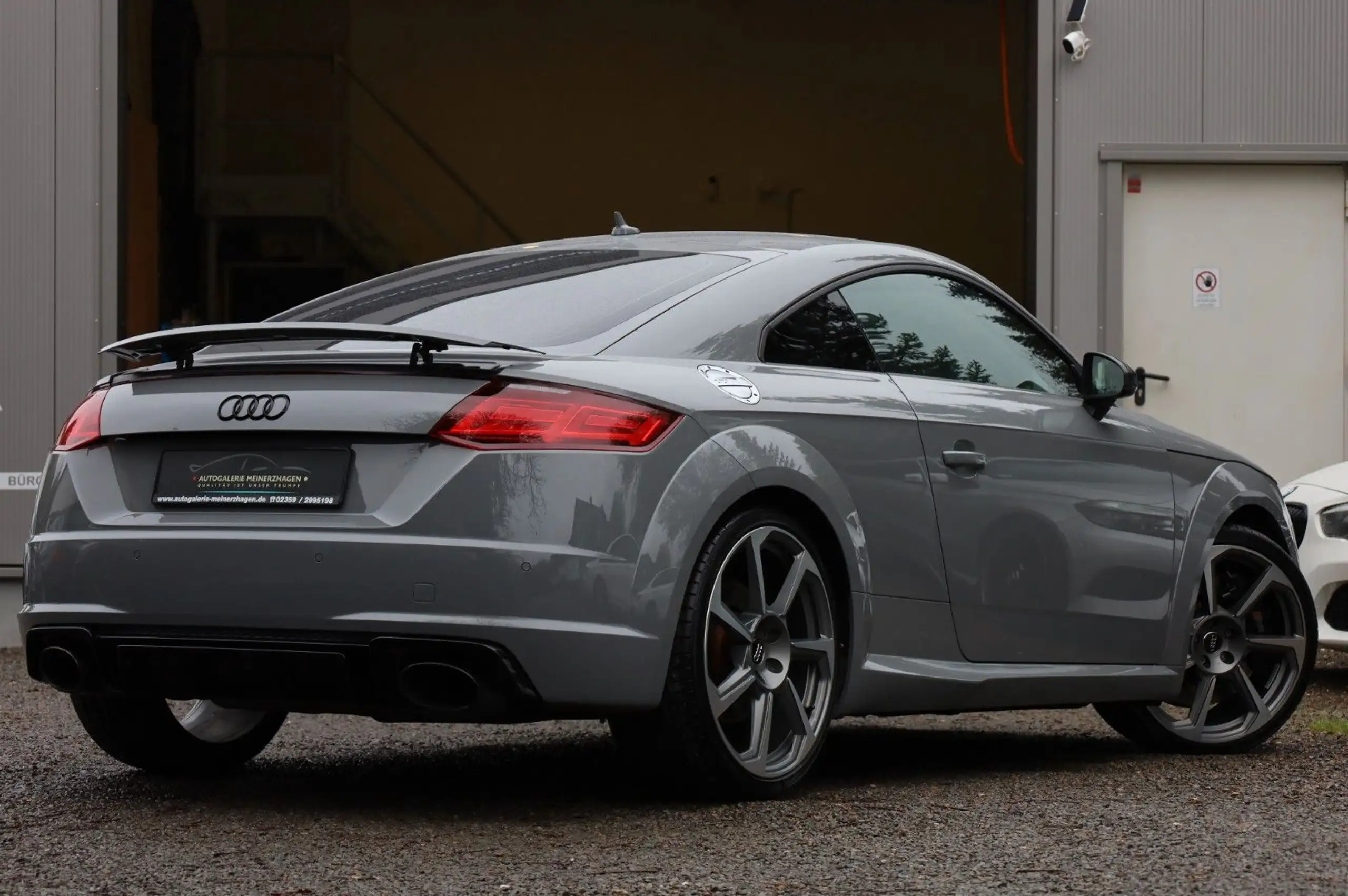 Audi - TT RS