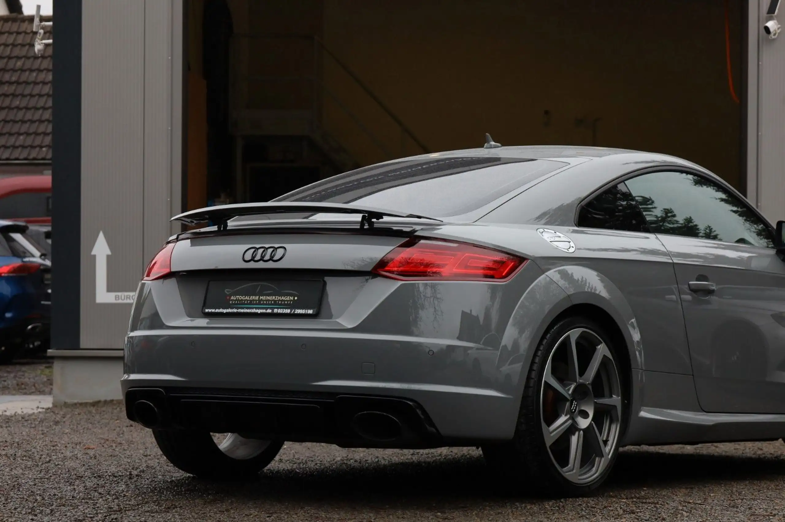 Audi - TT RS