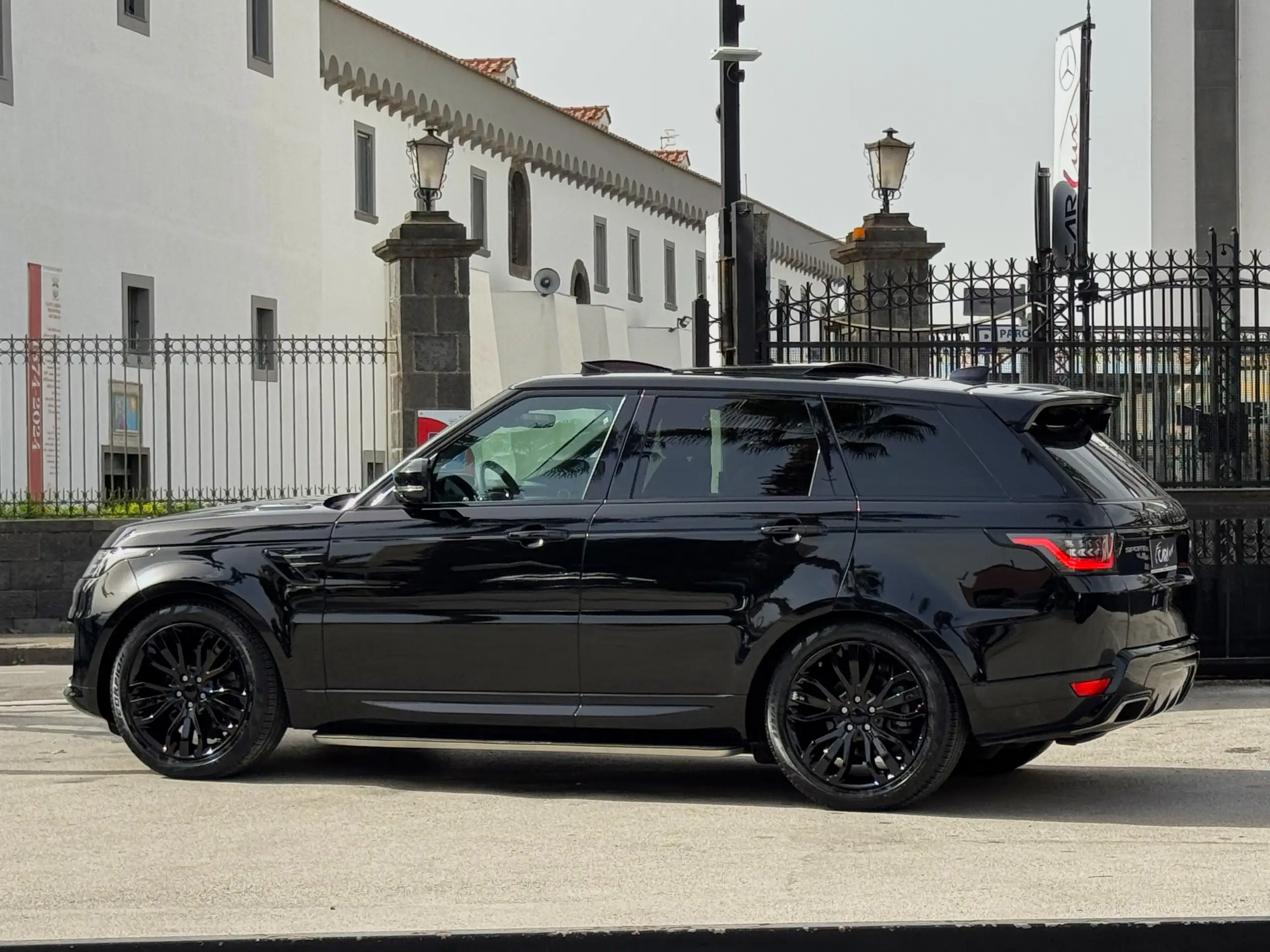 Land Rover - Range Rover Sport