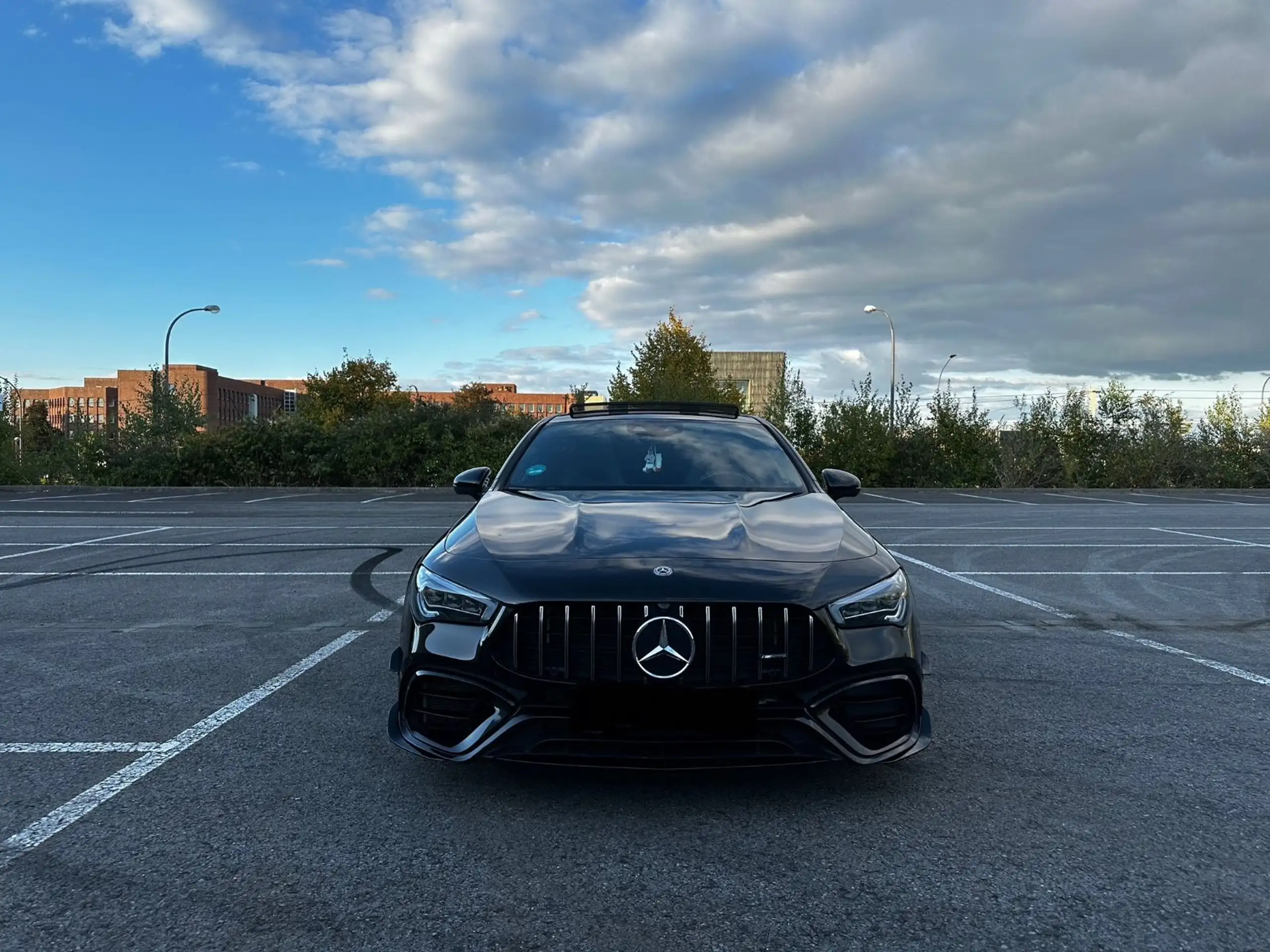 Mercedes-Benz - CLA 45 AMG