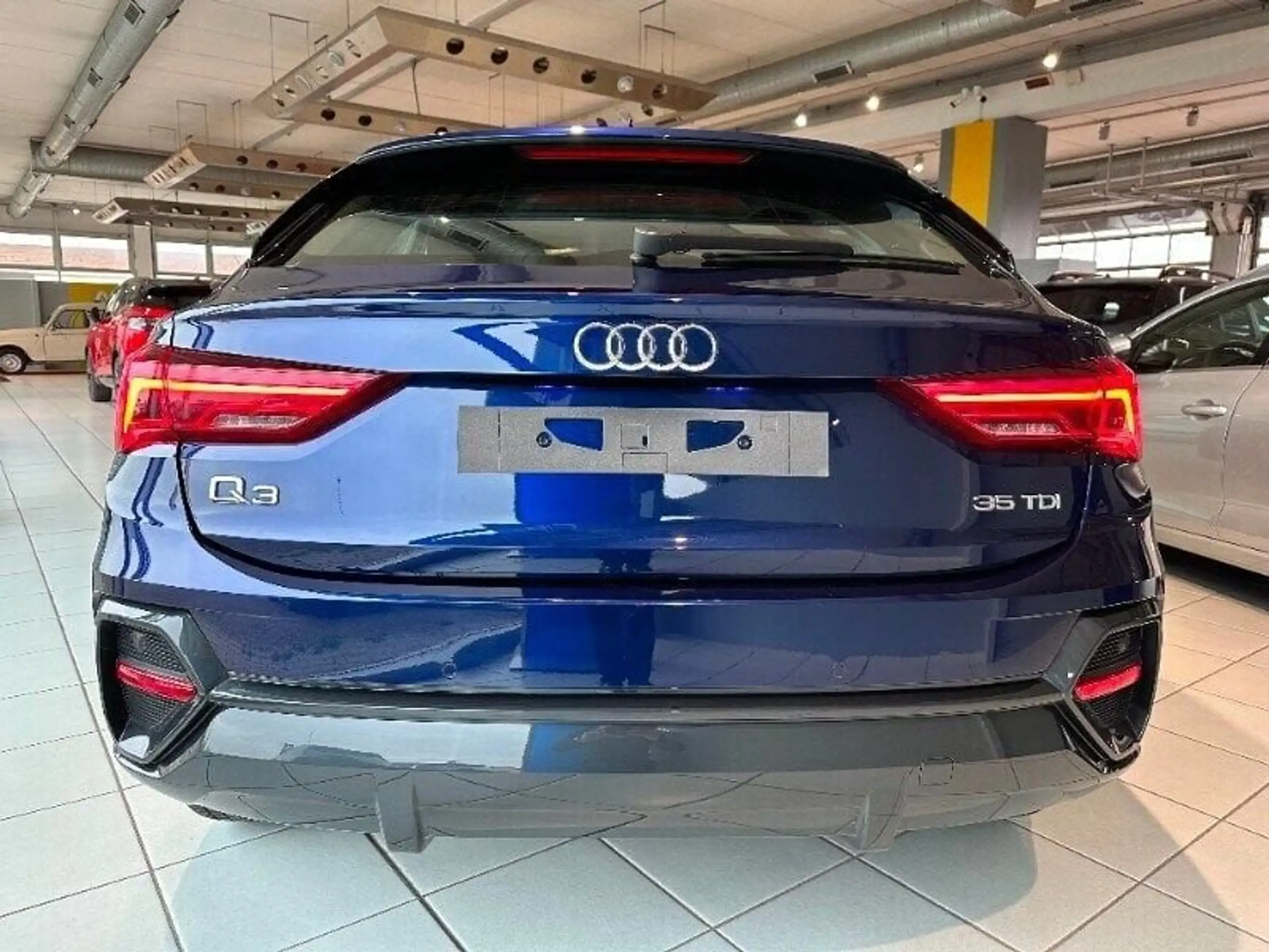 Audi - Q3