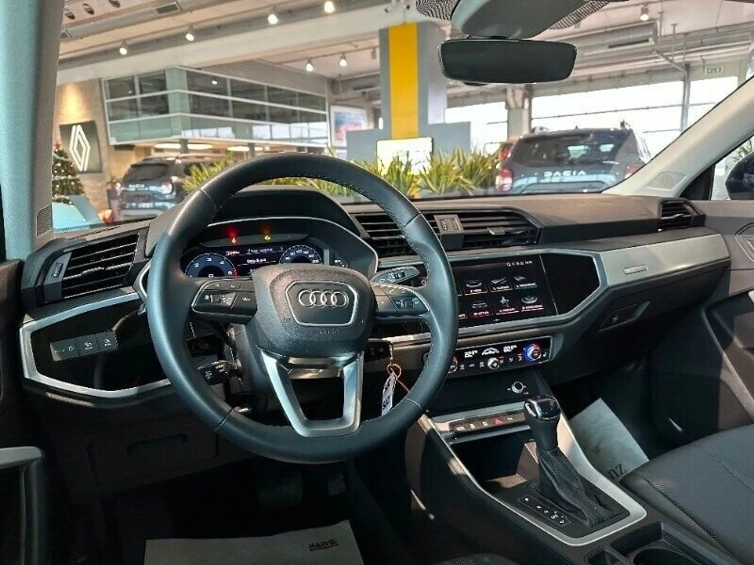 Audi - Q3