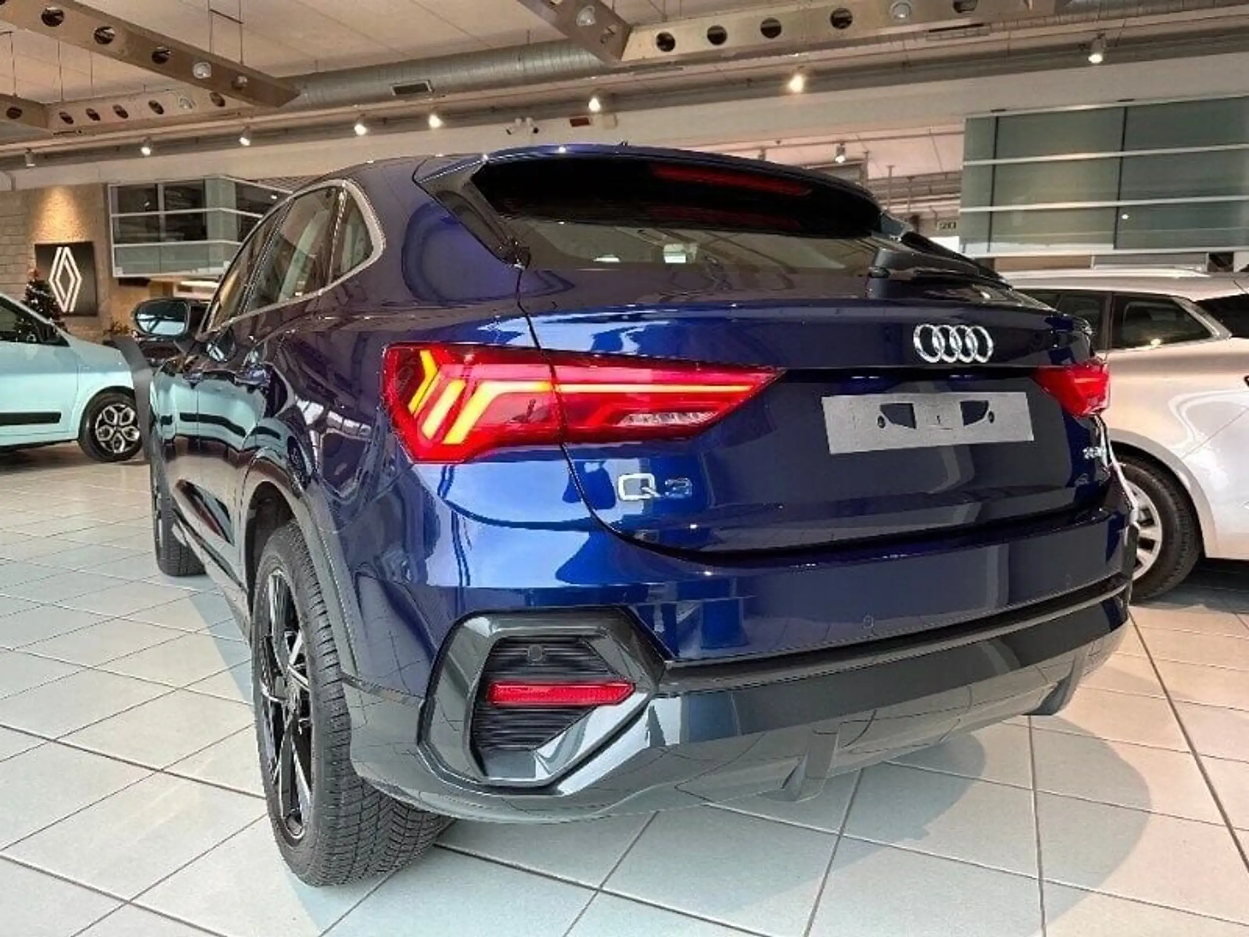 Audi - Q3